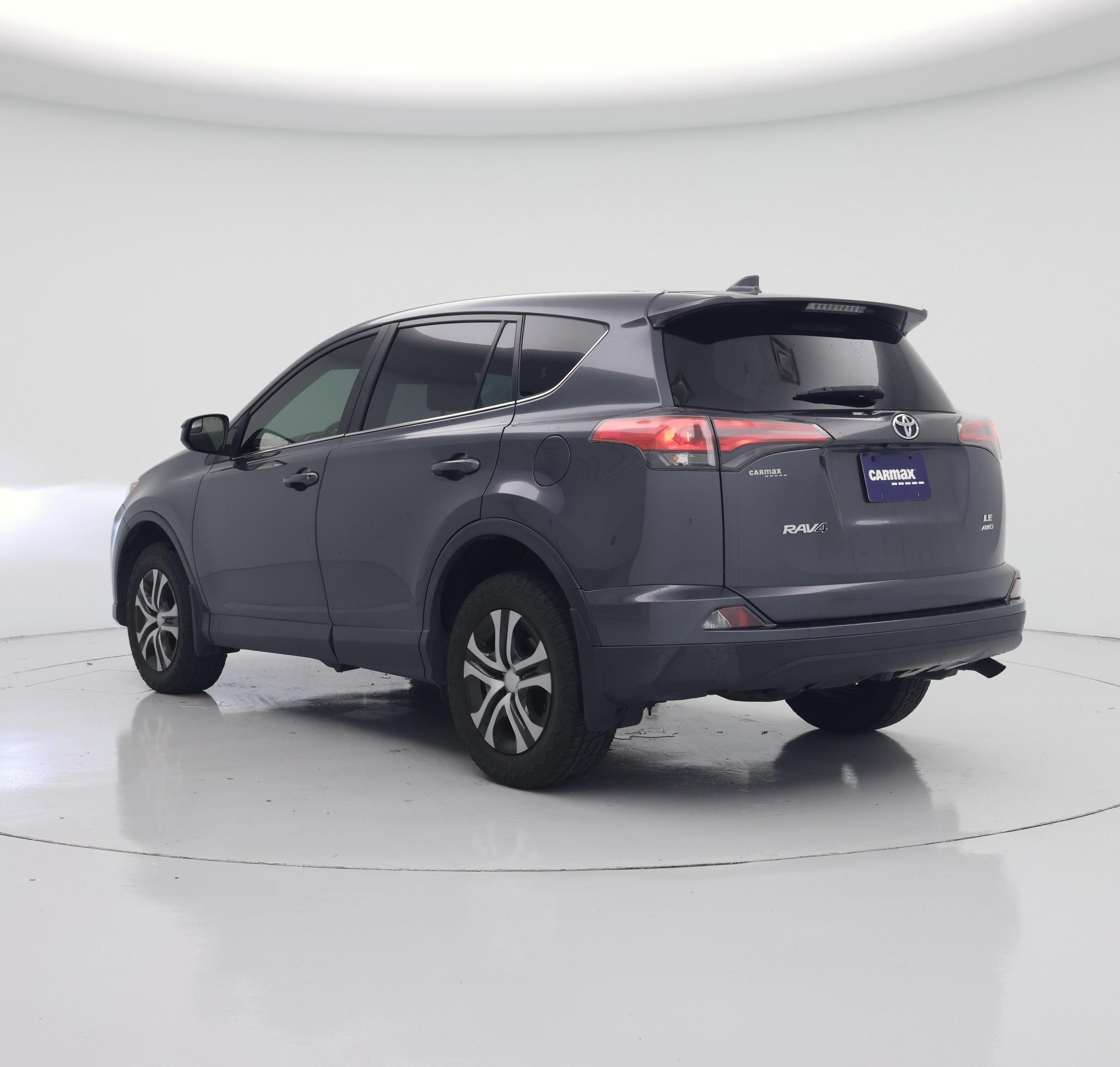 Thumbnail: 2018 Toyota RAV4 - 2
