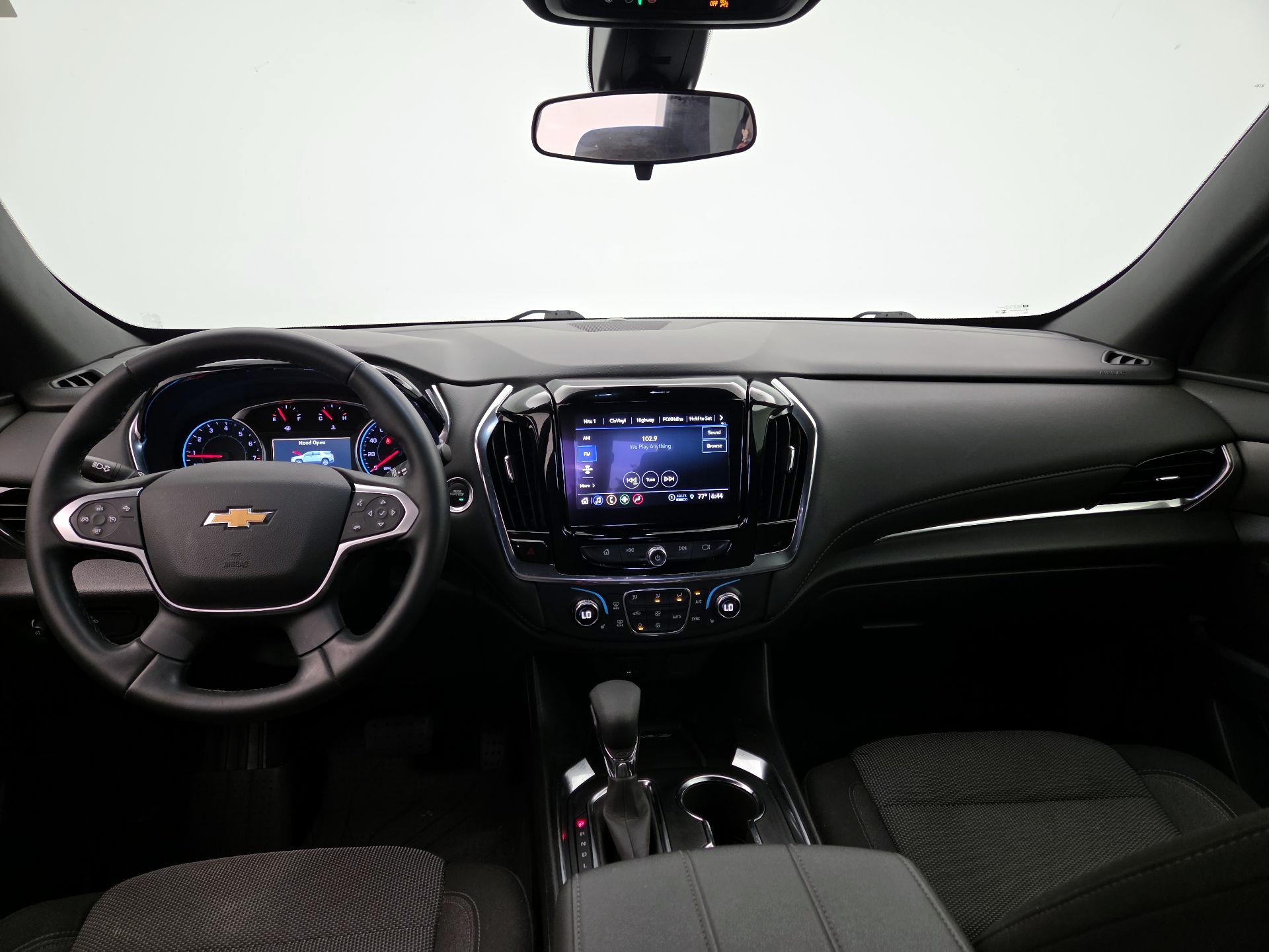 Thumbnail: 2023 Chevrolet Traverse - 9