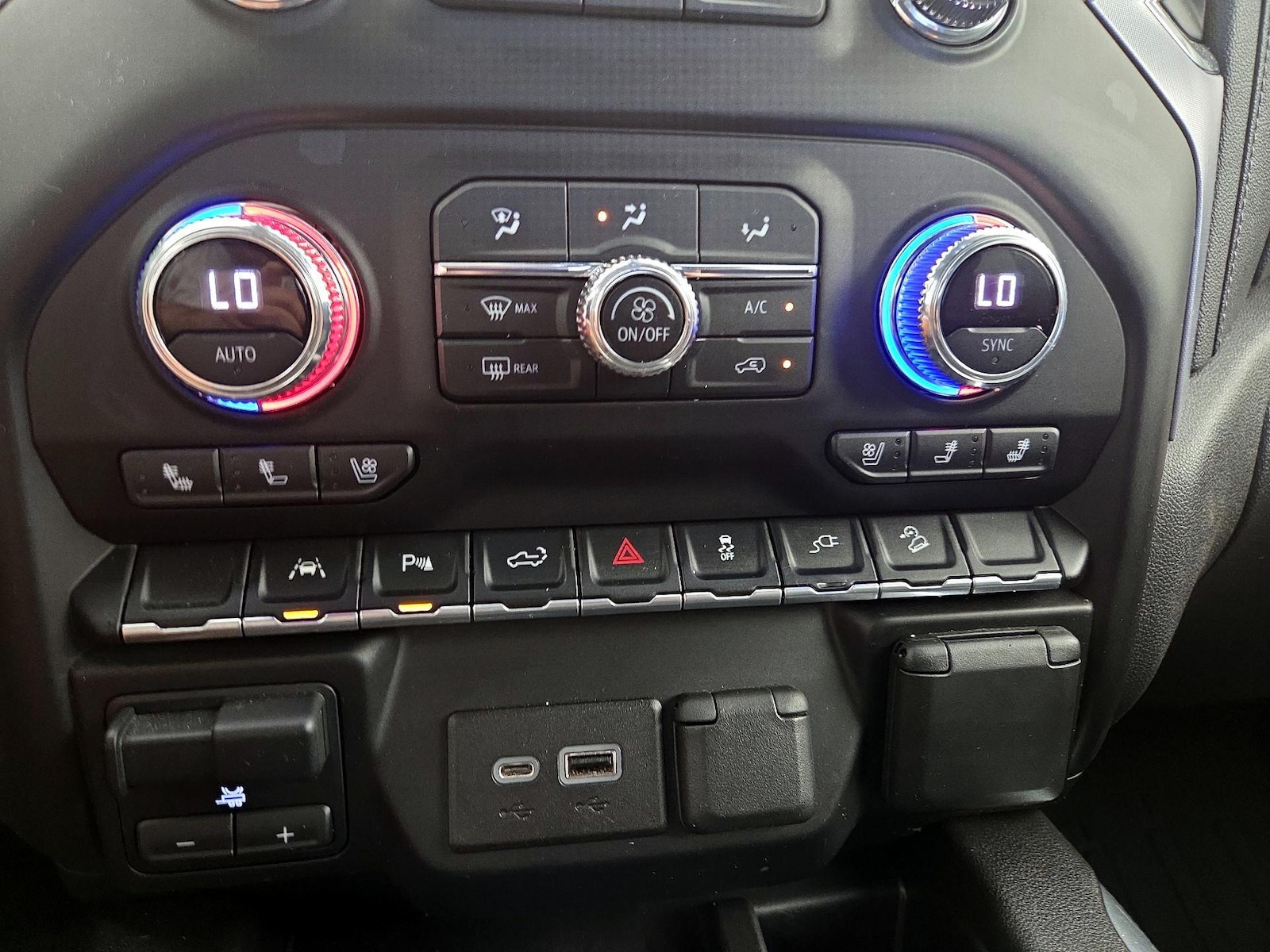2022 GMC Sierra 1500 Limited SLT - Photo 17