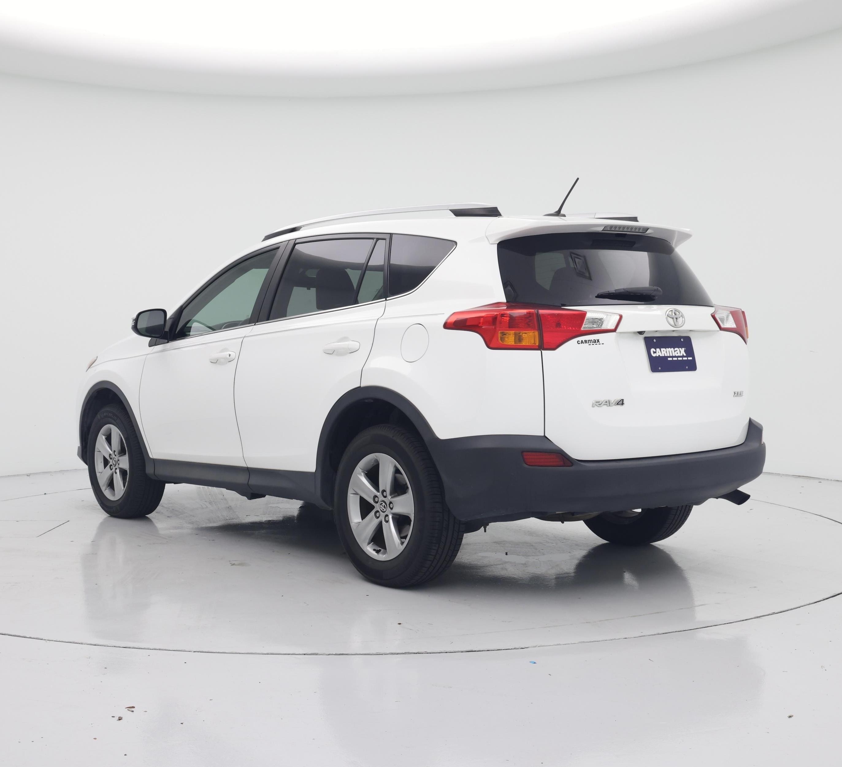 Thumbnail: 2015 Toyota RAV4 - 2