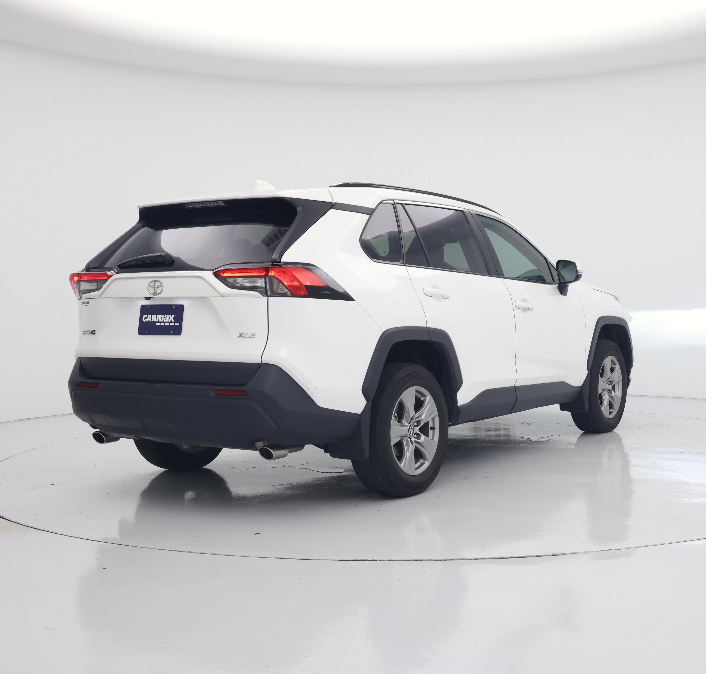 Thumbnail: 2024 Toyota RAV4 - 8
