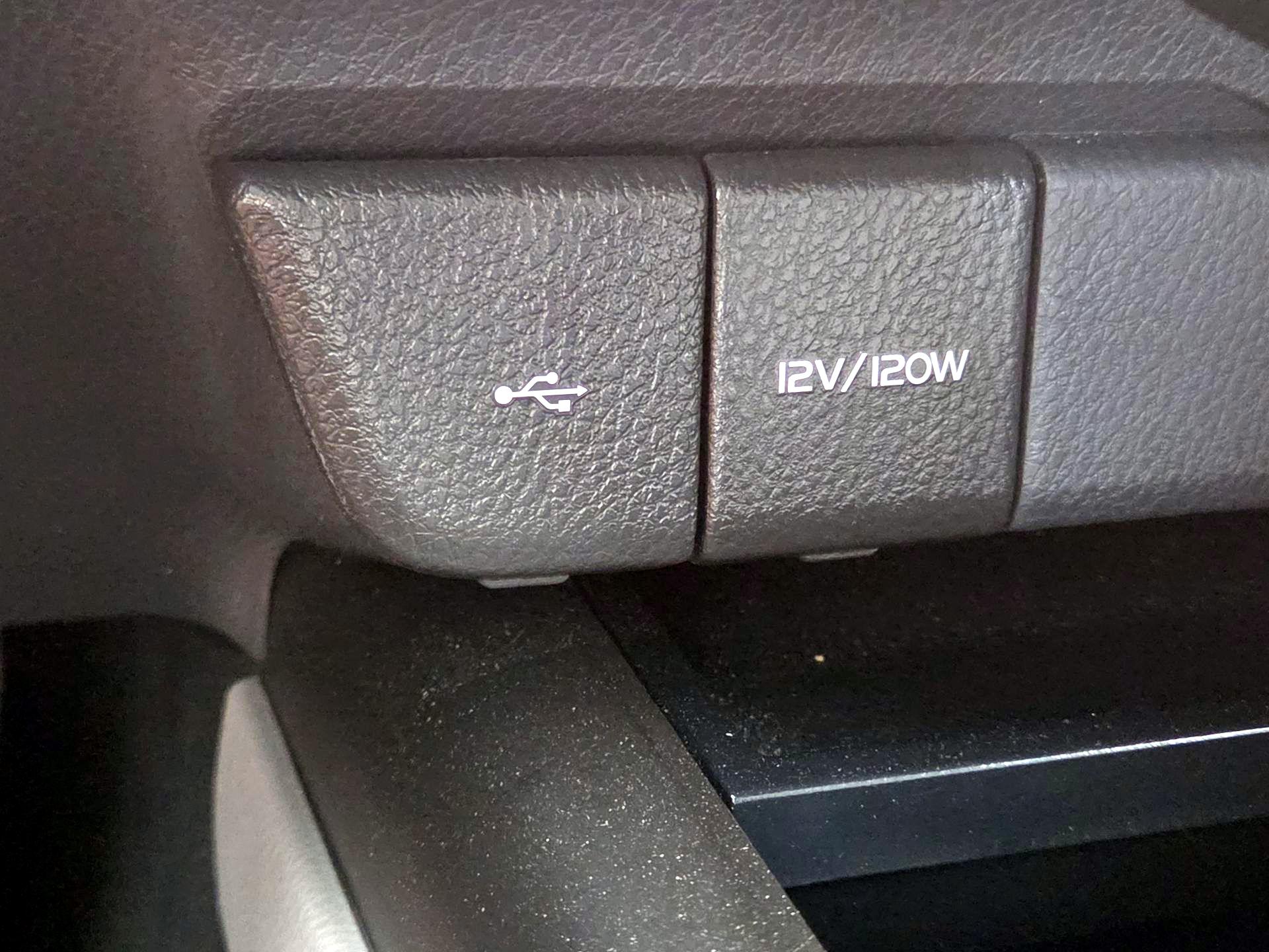 Thumbnail: 2021 Toyota Camry - 18