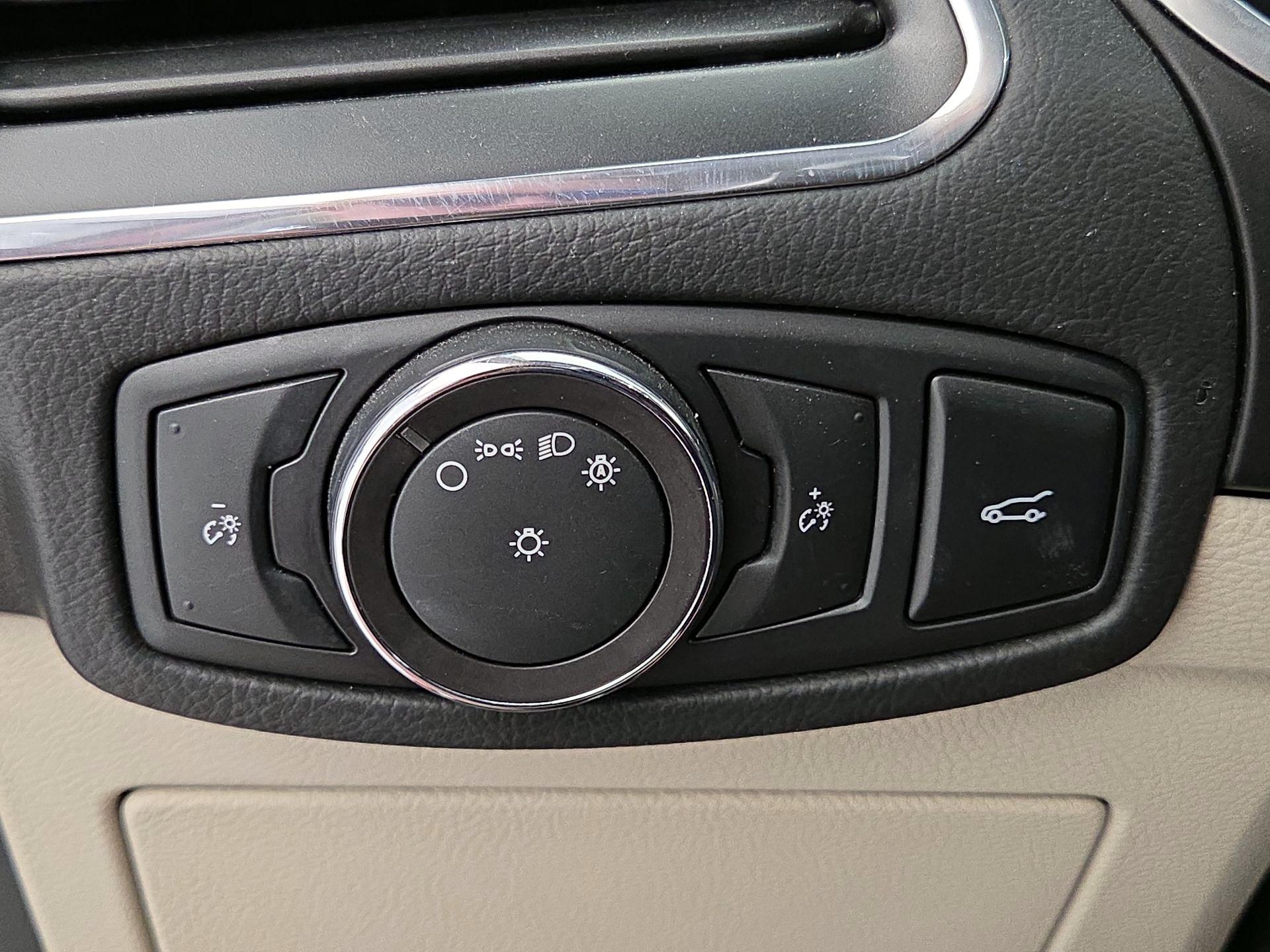 Thumbnail: 2018 Ford Edge - 13
