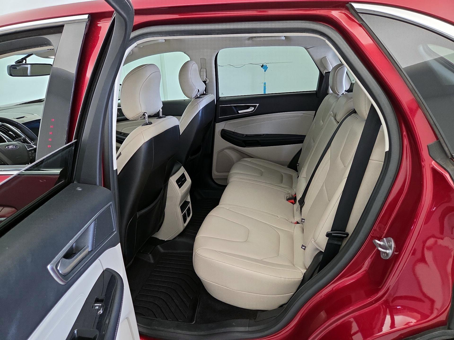 Thumbnail: 2018 Ford Edge - 19