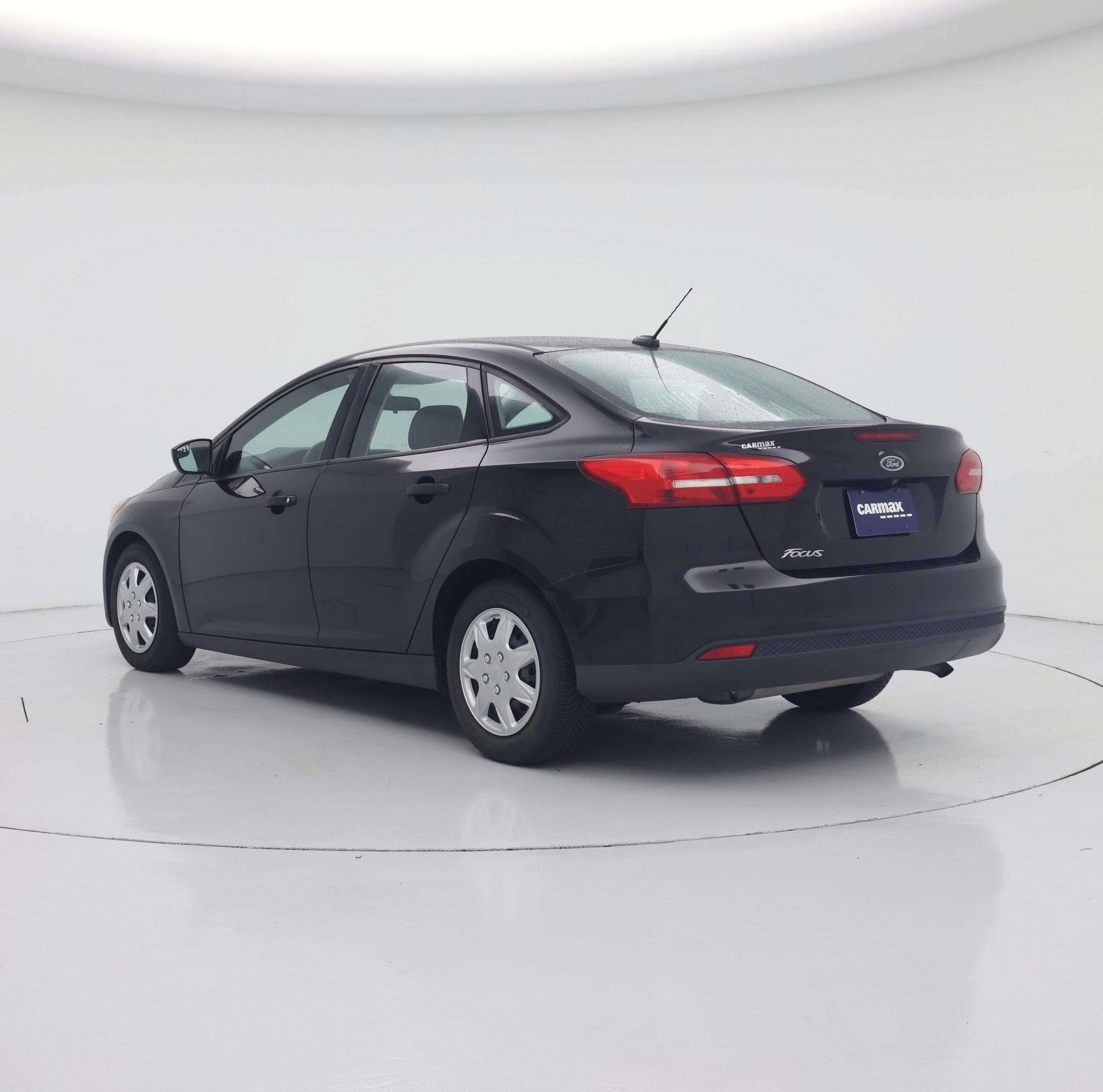 Thumbnail: 2017 Ford Focus - 2