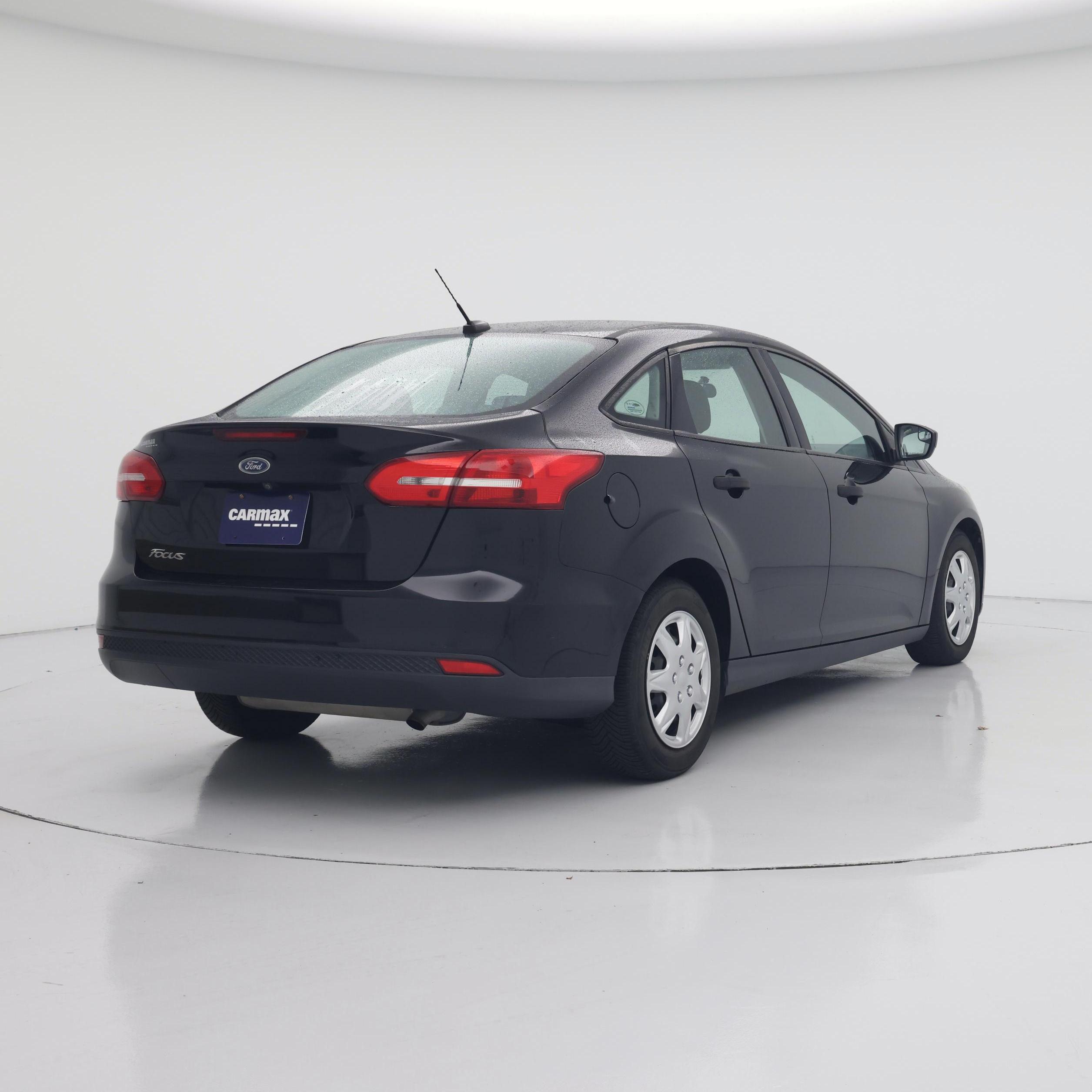 Thumbnail: 2017 Ford Focus - 8