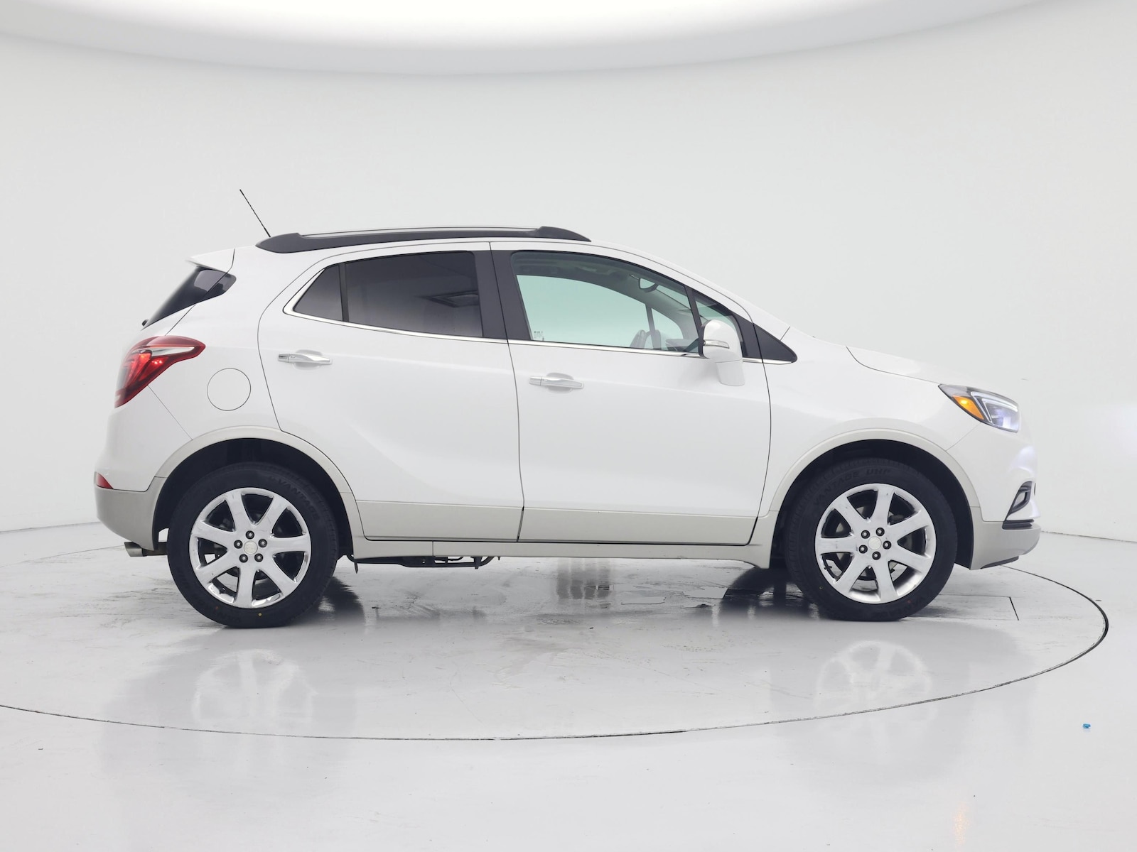2020 Buick Encore Essence - Photo 8