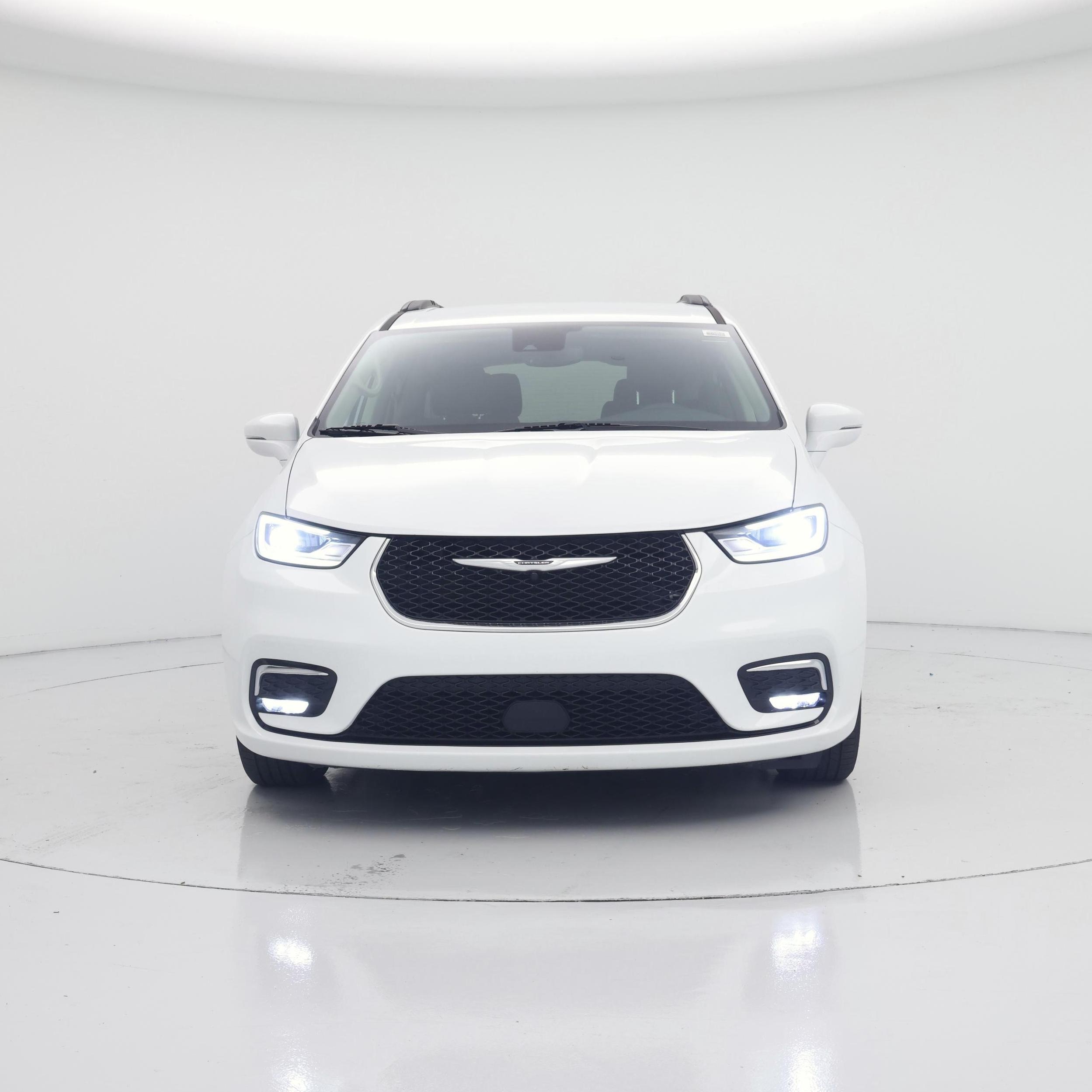 Thumbnail: 2022 Chrysler Pacifica - 5