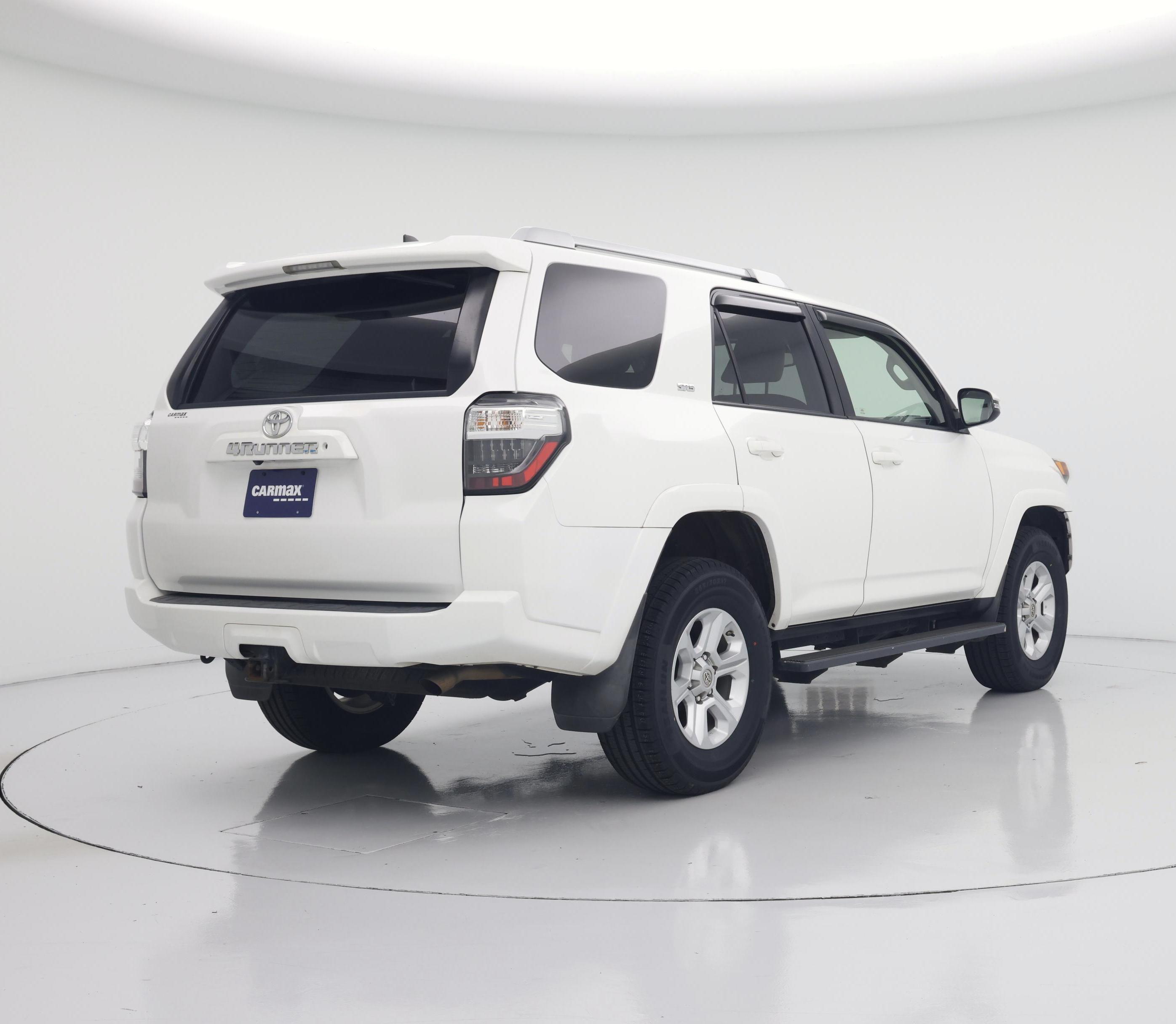 Thumbnail: 2017 Toyota 4Runner - 8