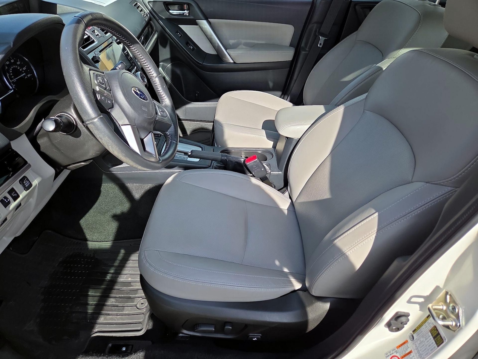 2018 Subaru Forester Limited - Photo 12