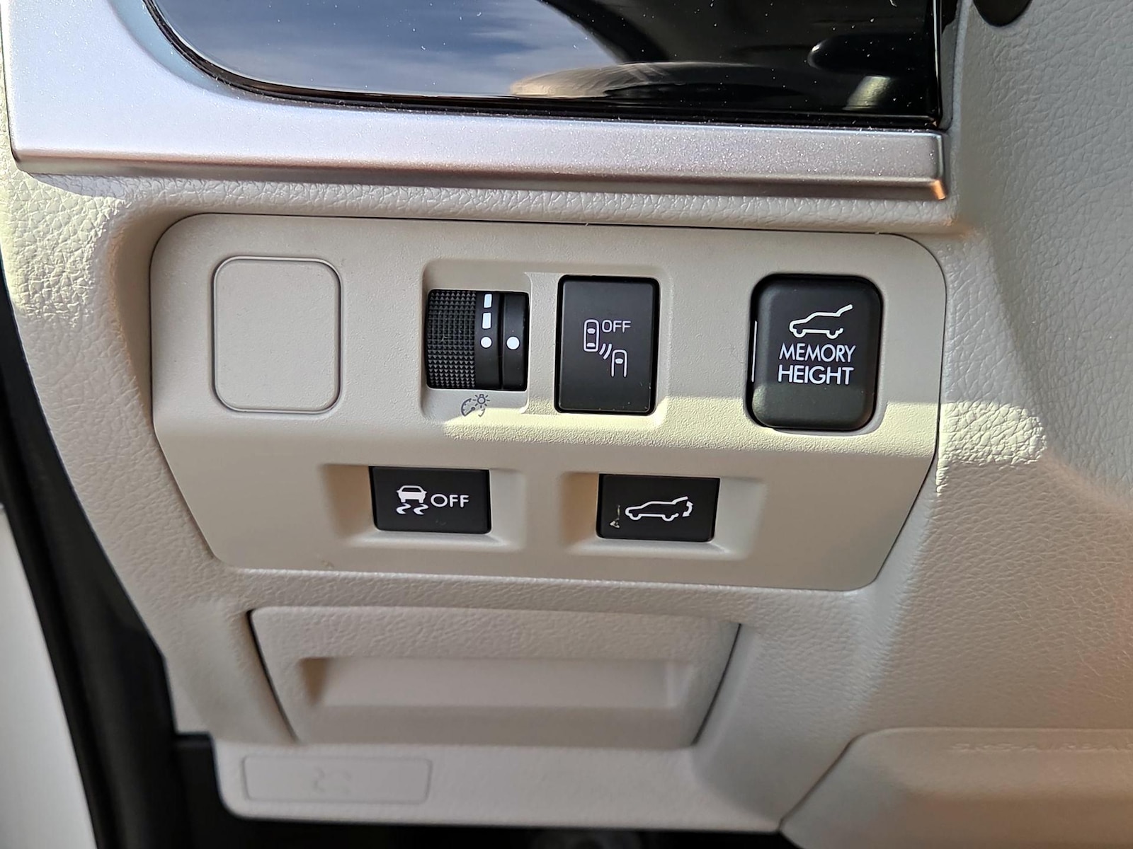 2018 Subaru Forester Limited - Photo 14