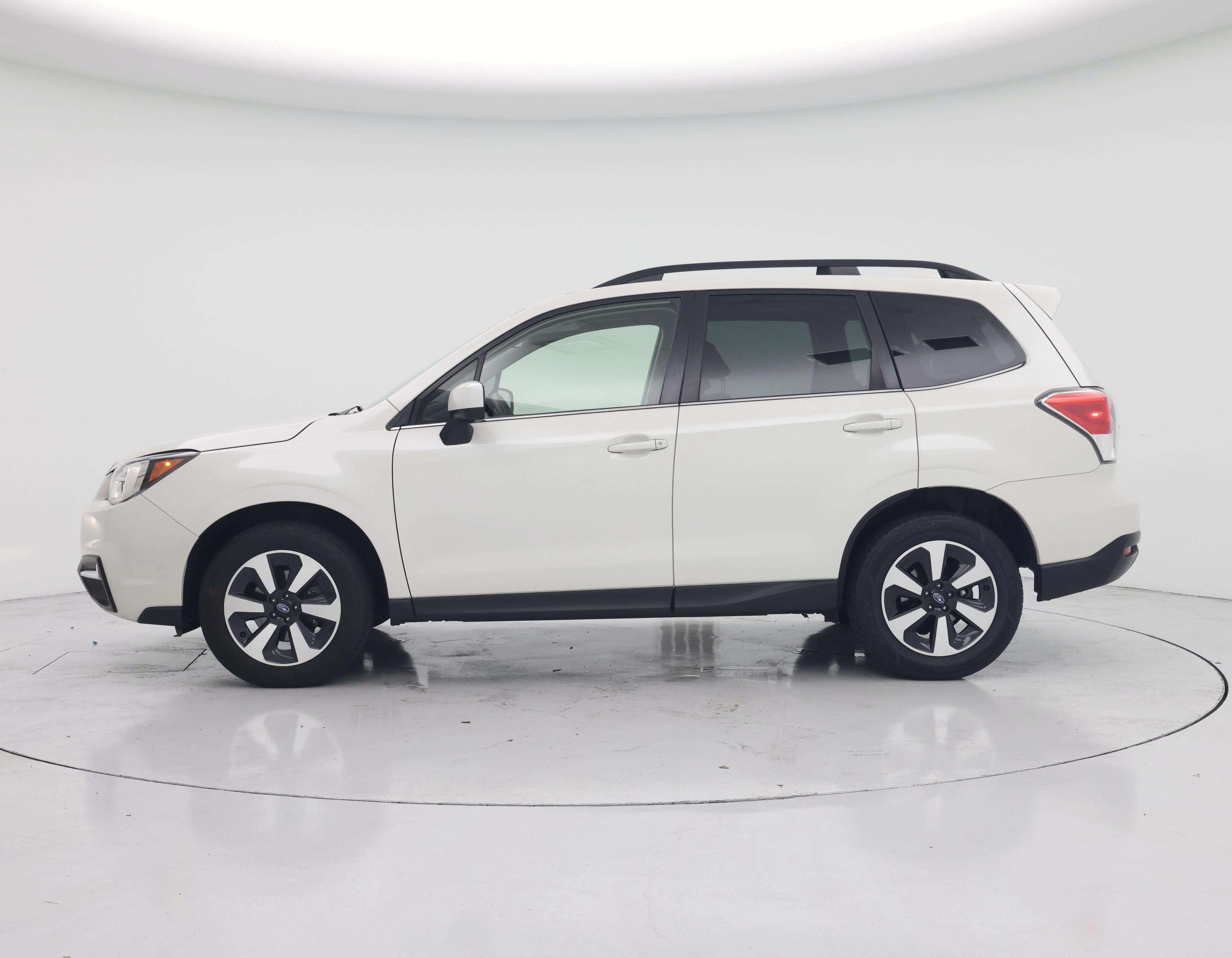 Thumbnail: 2018 Subaru Forester - 3