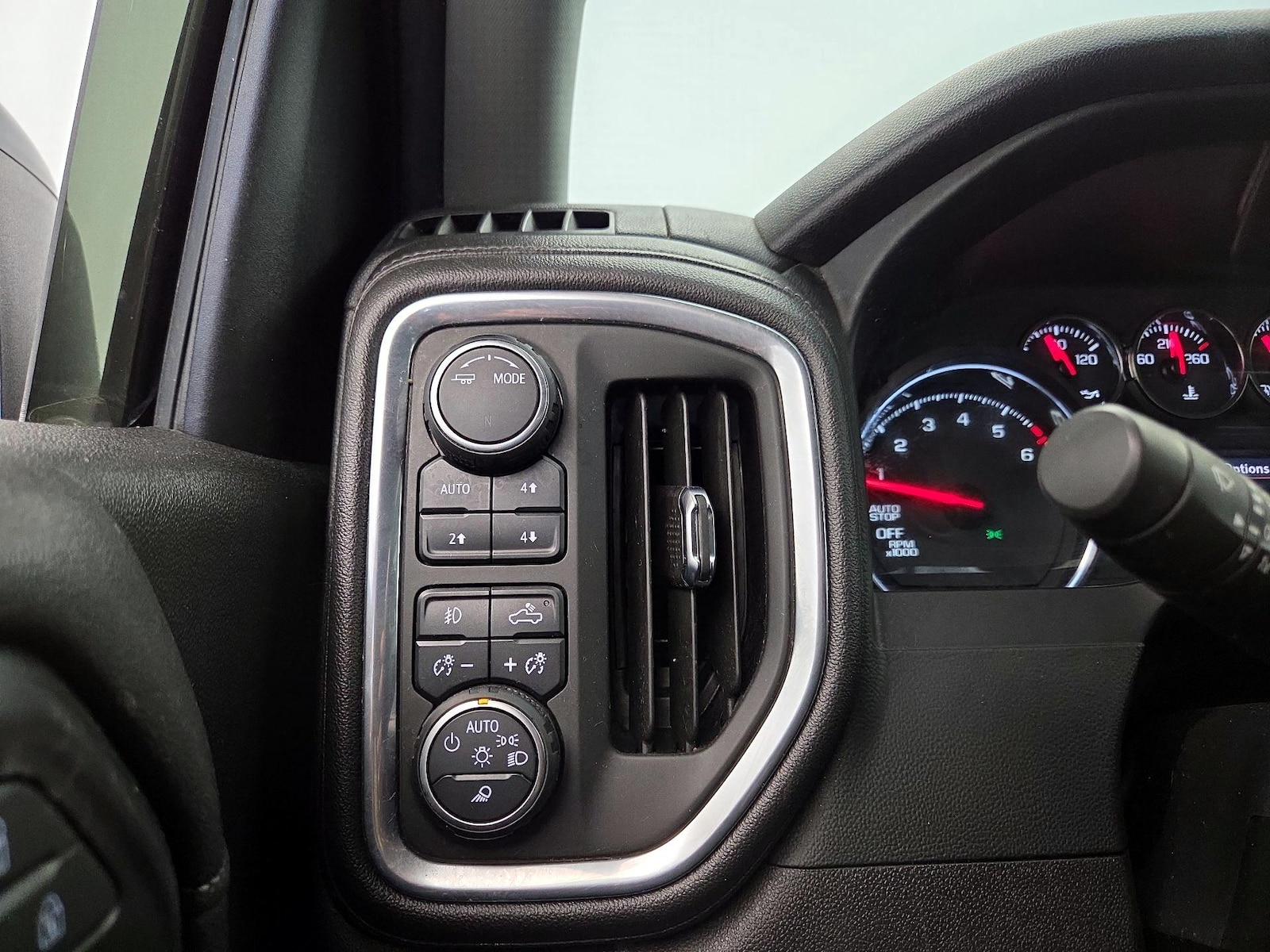 2021 Chevrolet Silverado 1500 LT Trail Boss - Photo 14