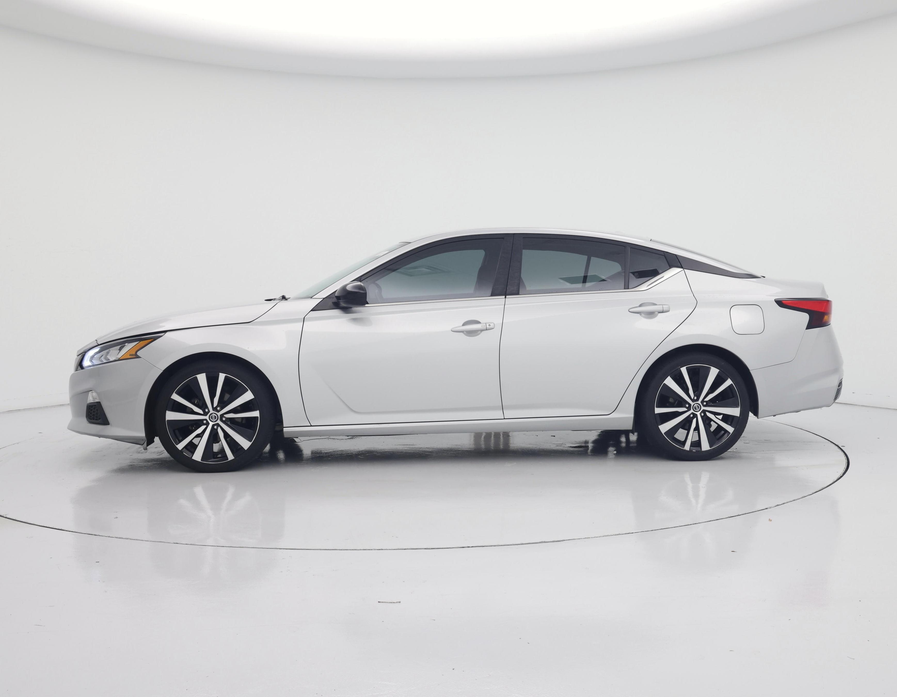 Thumbnail: 2021 Nissan Altima - 3