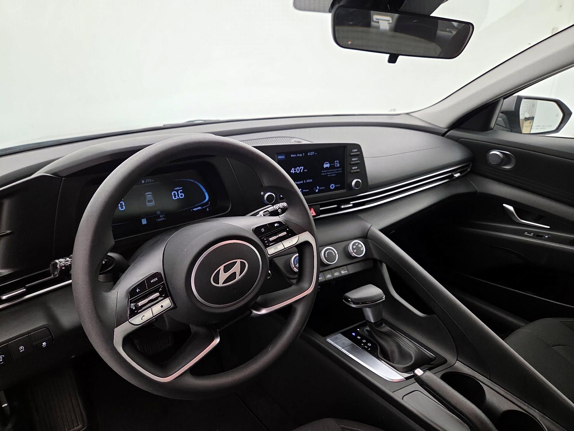 Thumbnail: 2024 Hyundai Elantra - 9