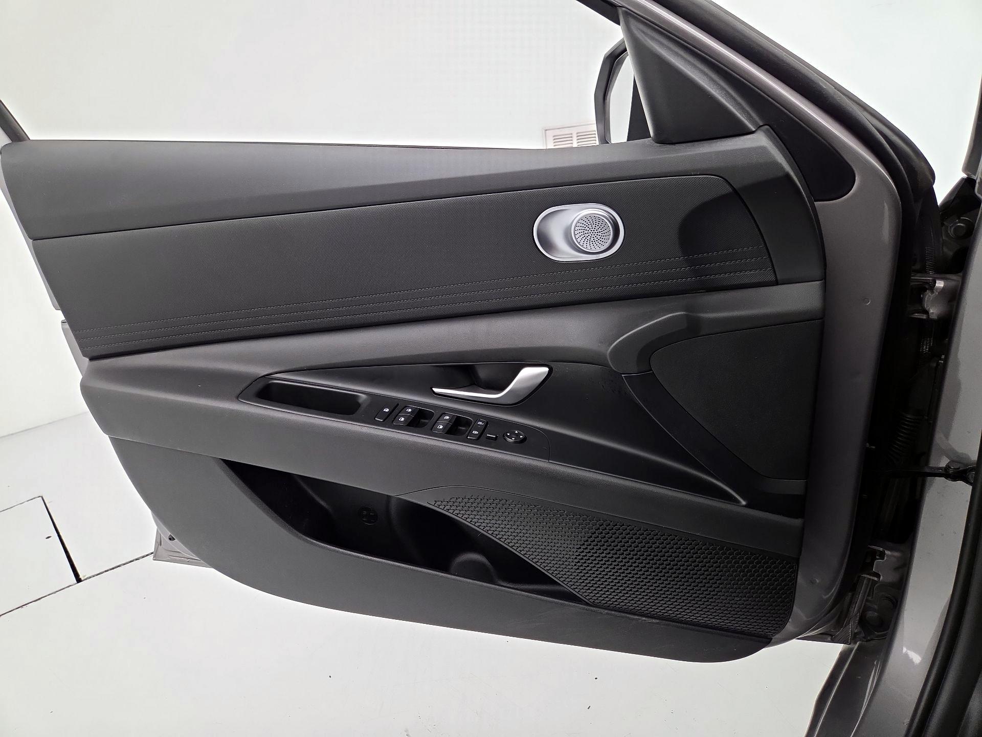 Thumbnail: 2024 Hyundai Elantra - 12