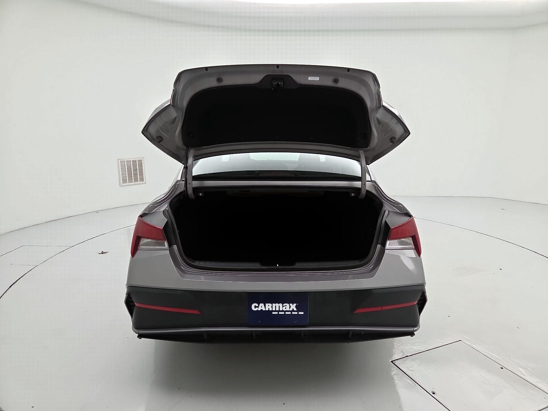 Thumbnail: 2024 Hyundai Elantra - 20
