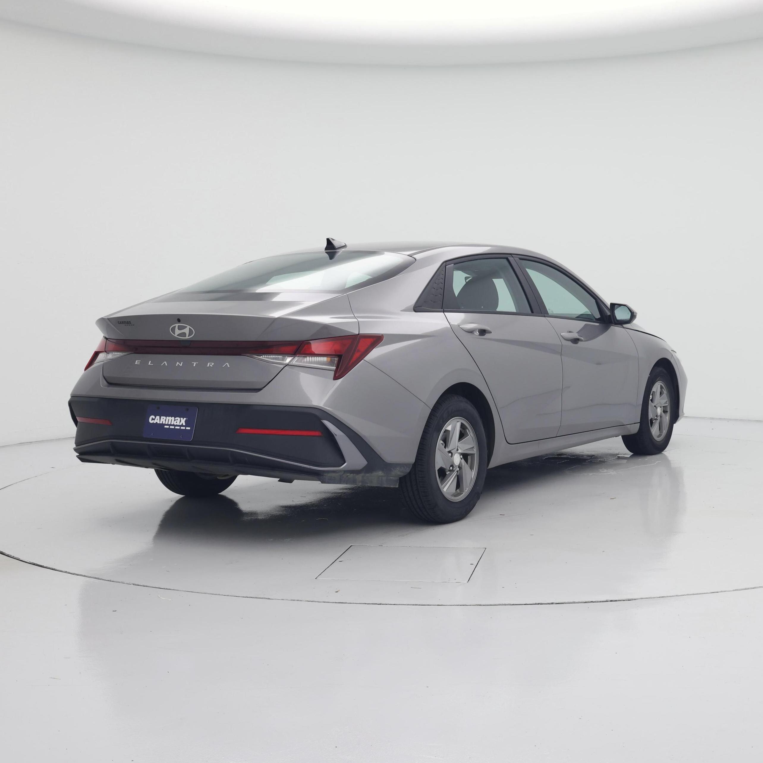 Thumbnail: 2024 Hyundai Elantra - 8