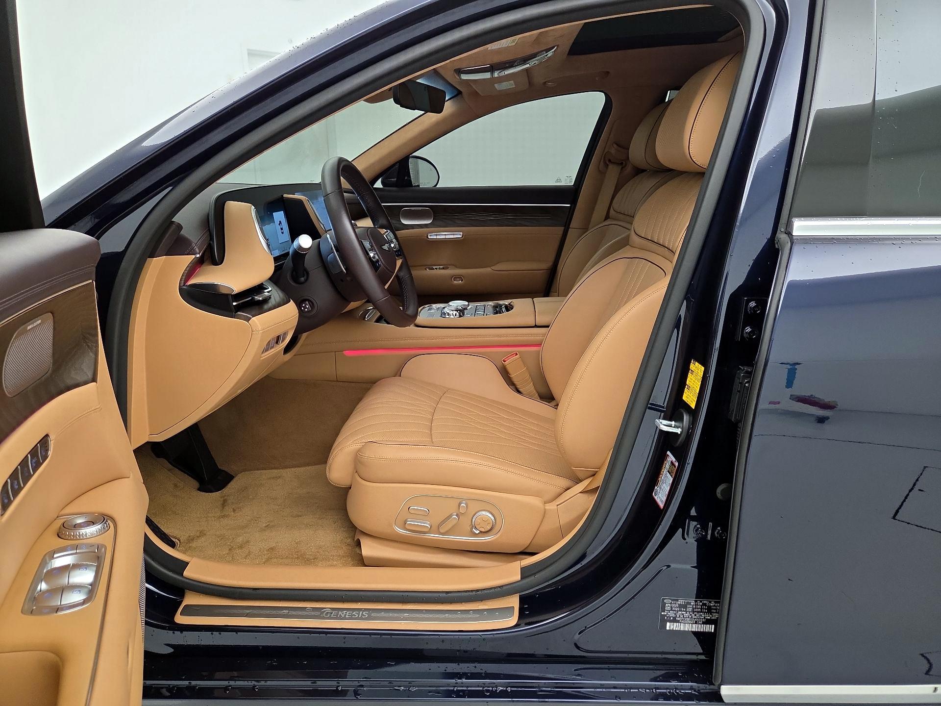 Thumbnail: 2025 Genesis G90 - 11