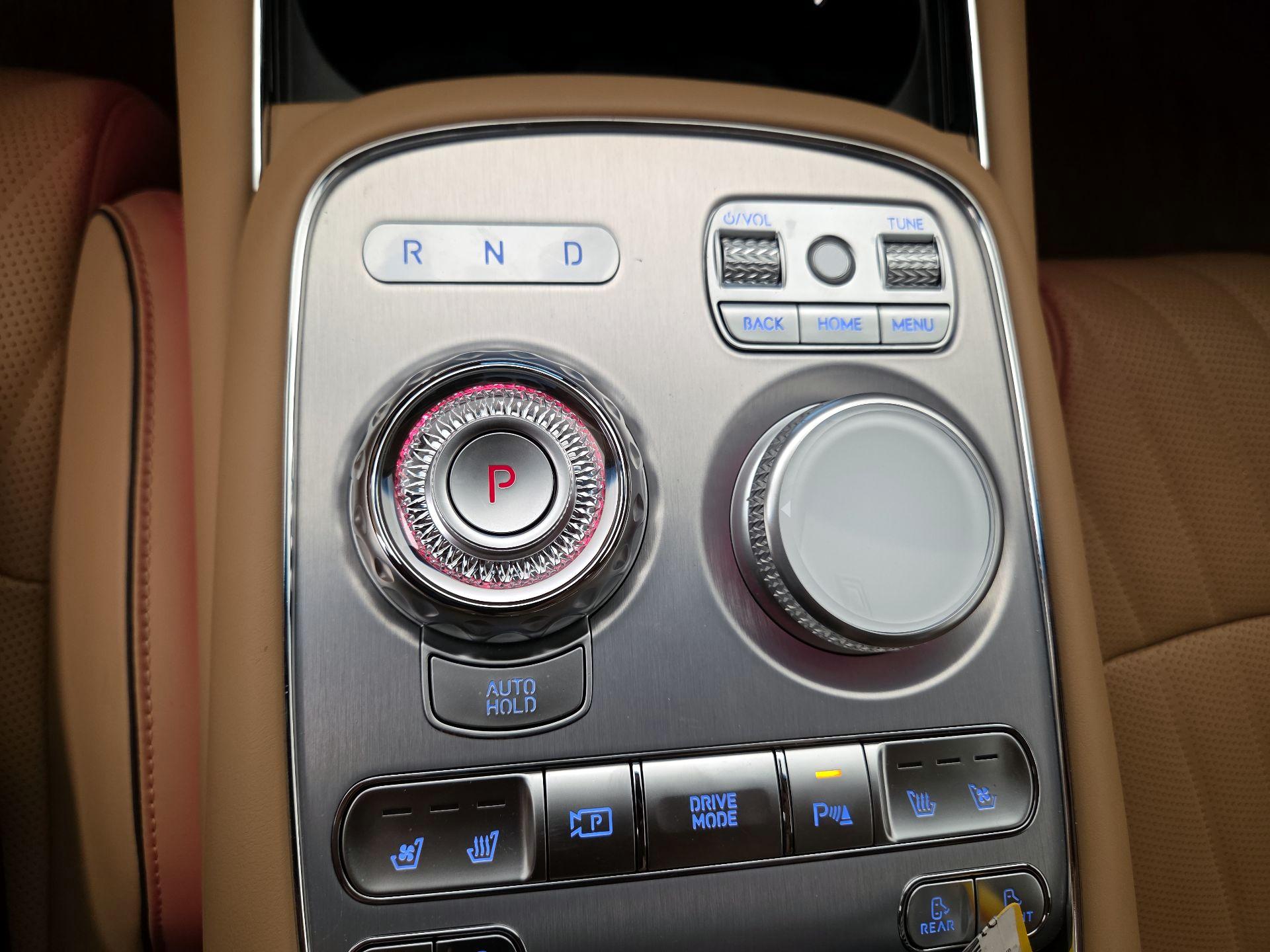 Thumbnail: 2025 Genesis G90 - 17