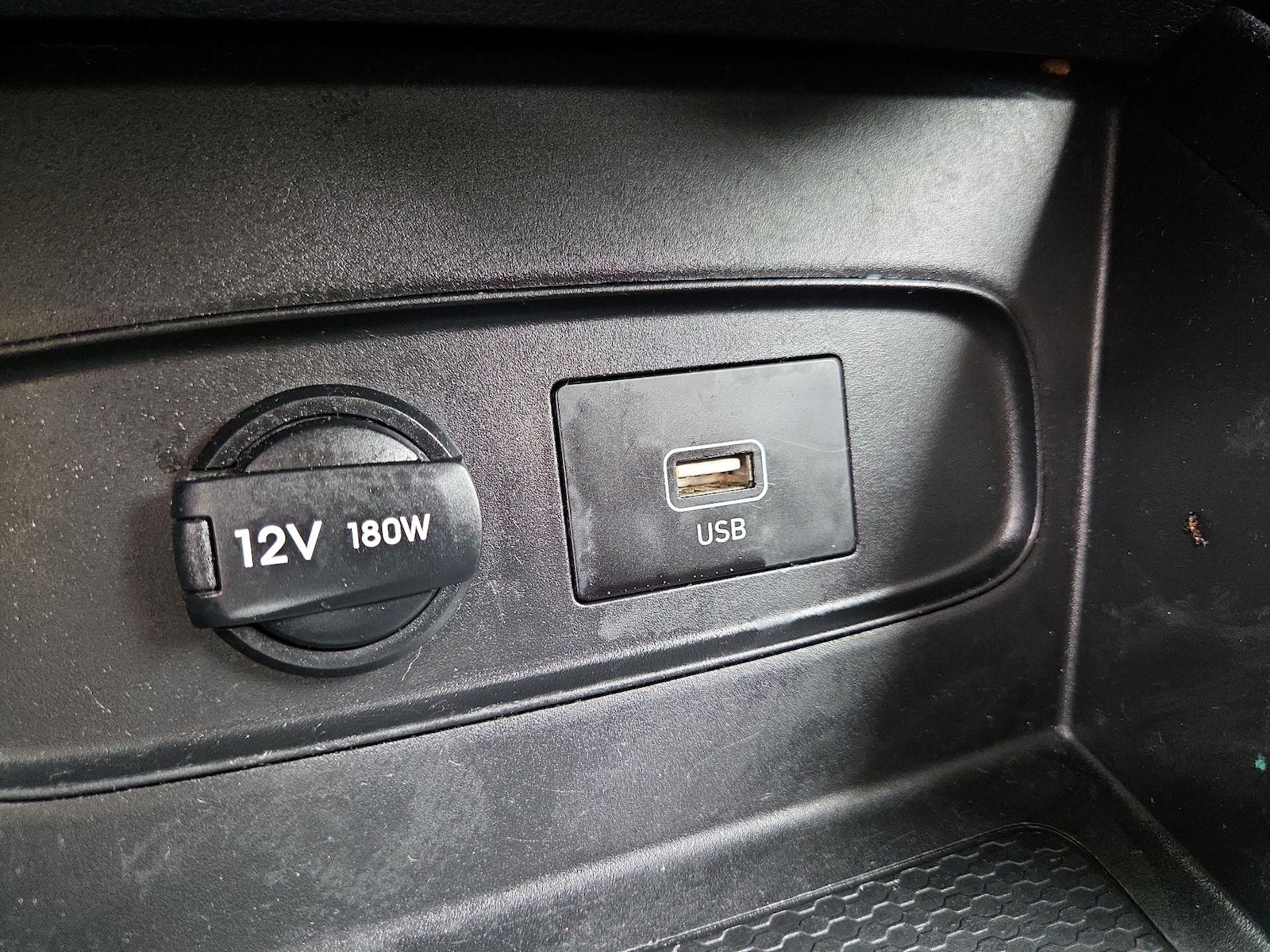 2021 Hyundai Venue SE - Photo 19