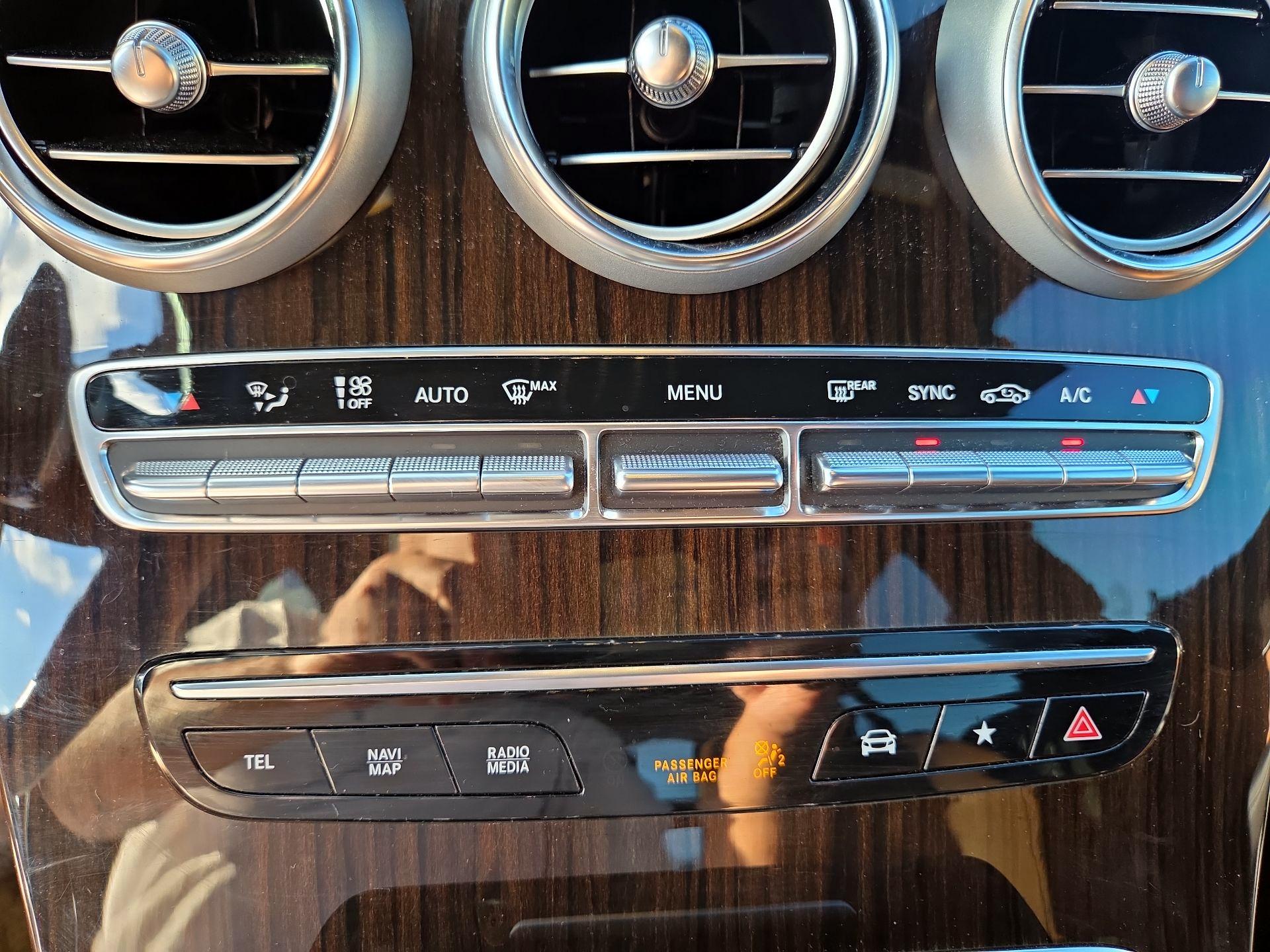 Thumbnail: 2022 Mercedes-Benz GLC - 16