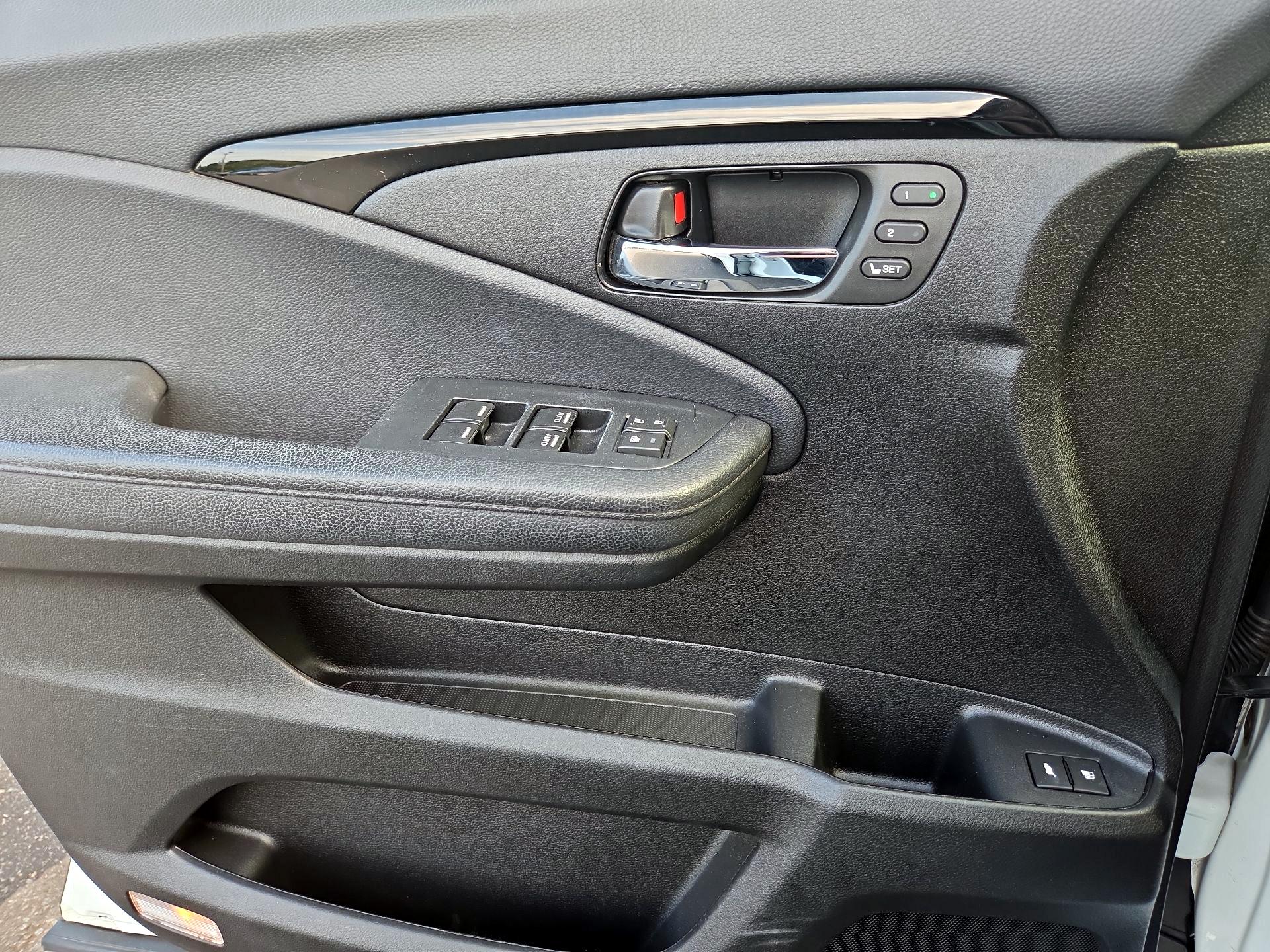 Thumbnail: 2021 Honda Pilot - 12