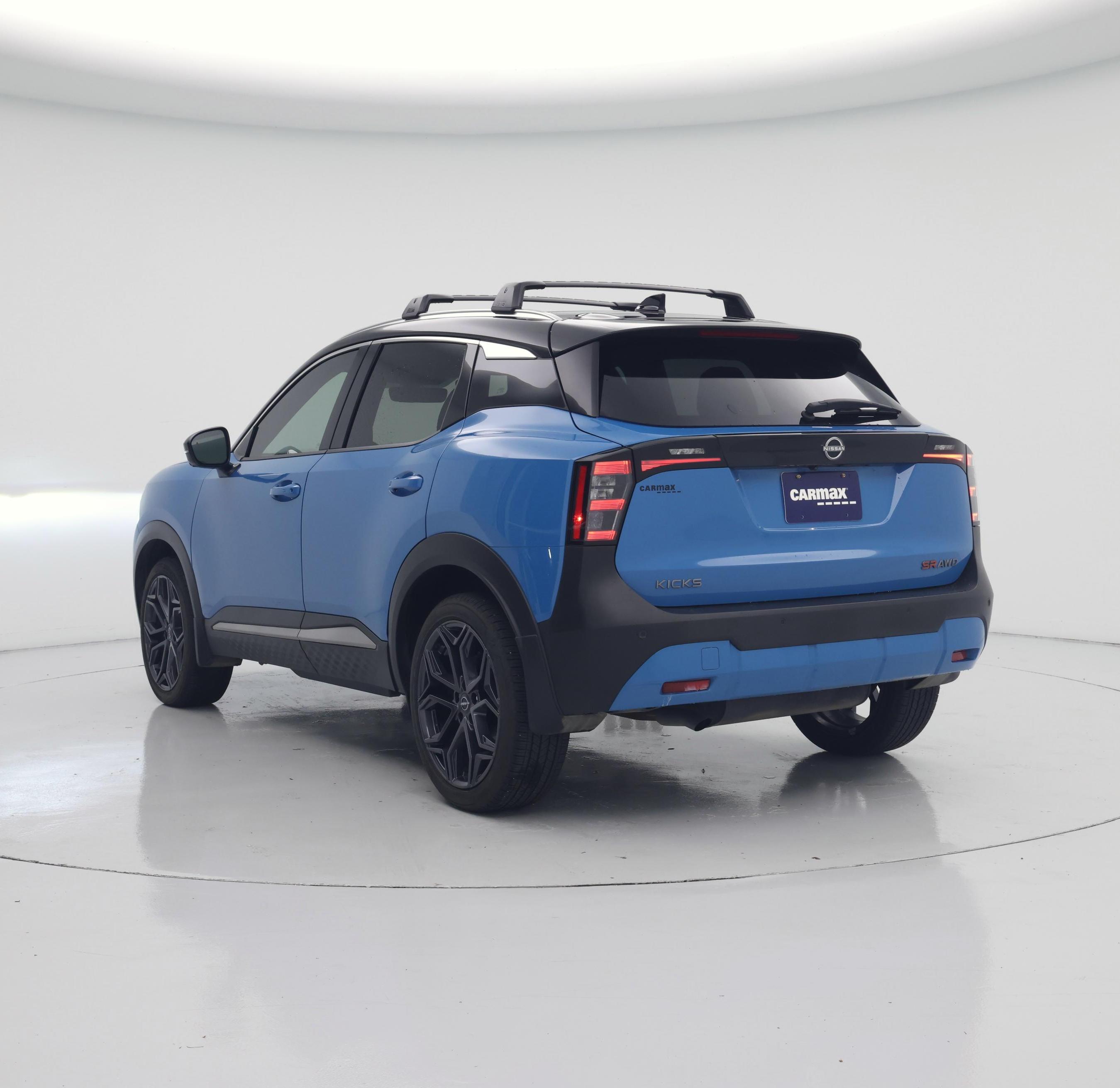 Thumbnail: 2025 Nissan Kicks - 2