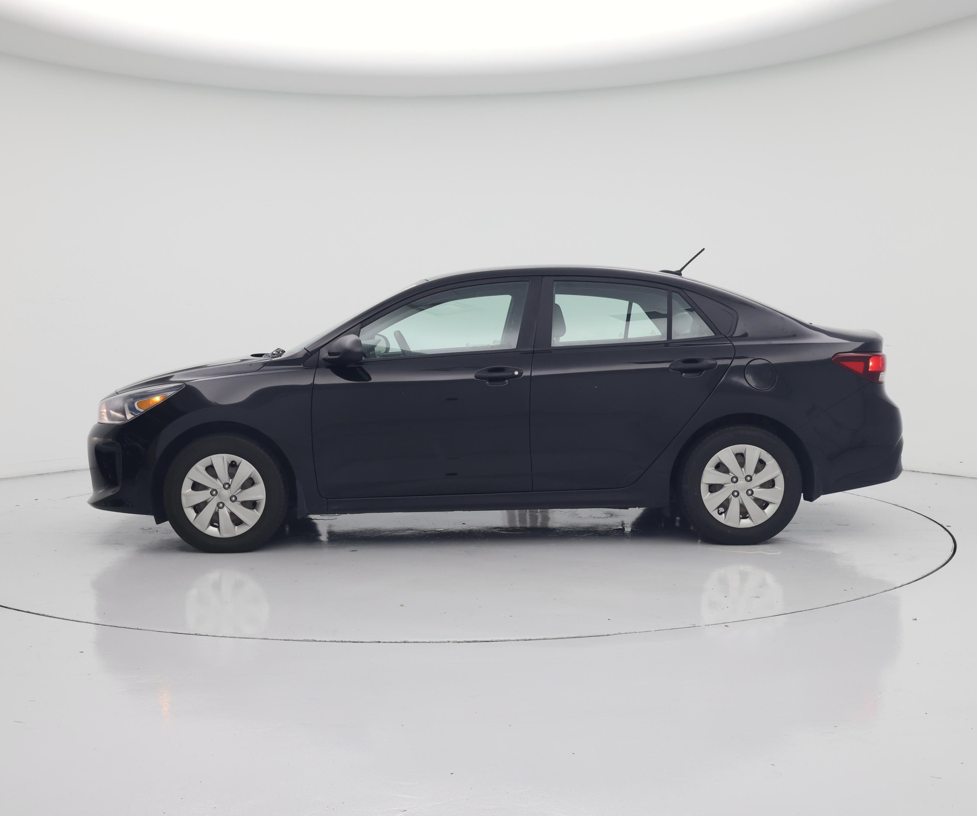 Thumbnail: 2018 Kia Rio - 3