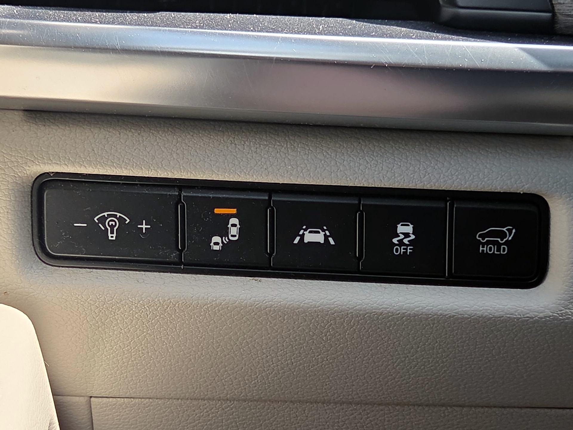 Thumbnail: 2020 Kia Telluride - 13