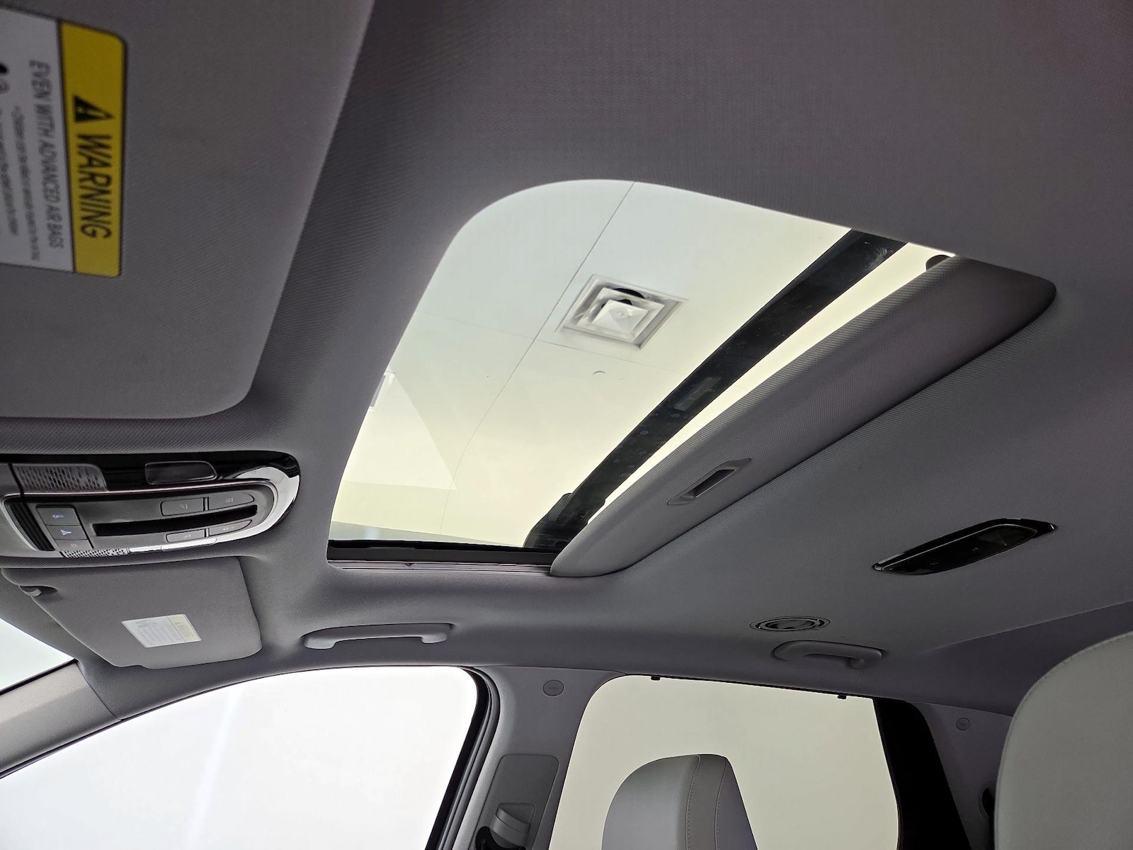 Sunroof(s) & Overhead Airbags