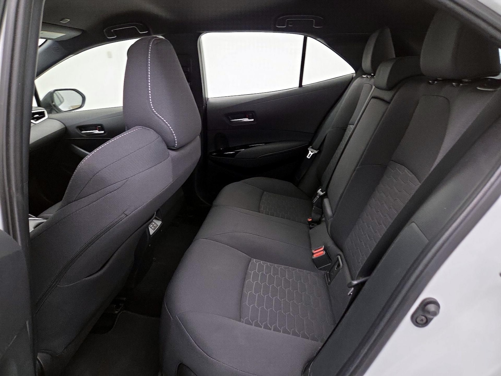 2024 Toyota Corolla Hatchback SE - Photo 20