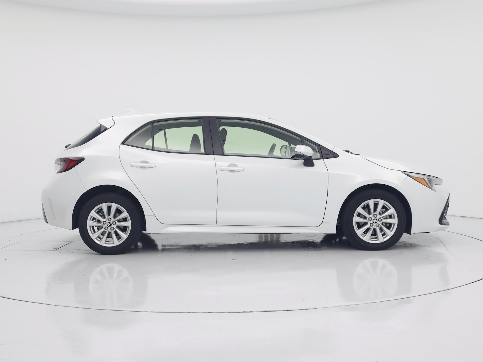2024 Toyota Corolla Hatchback SE - Photo 8