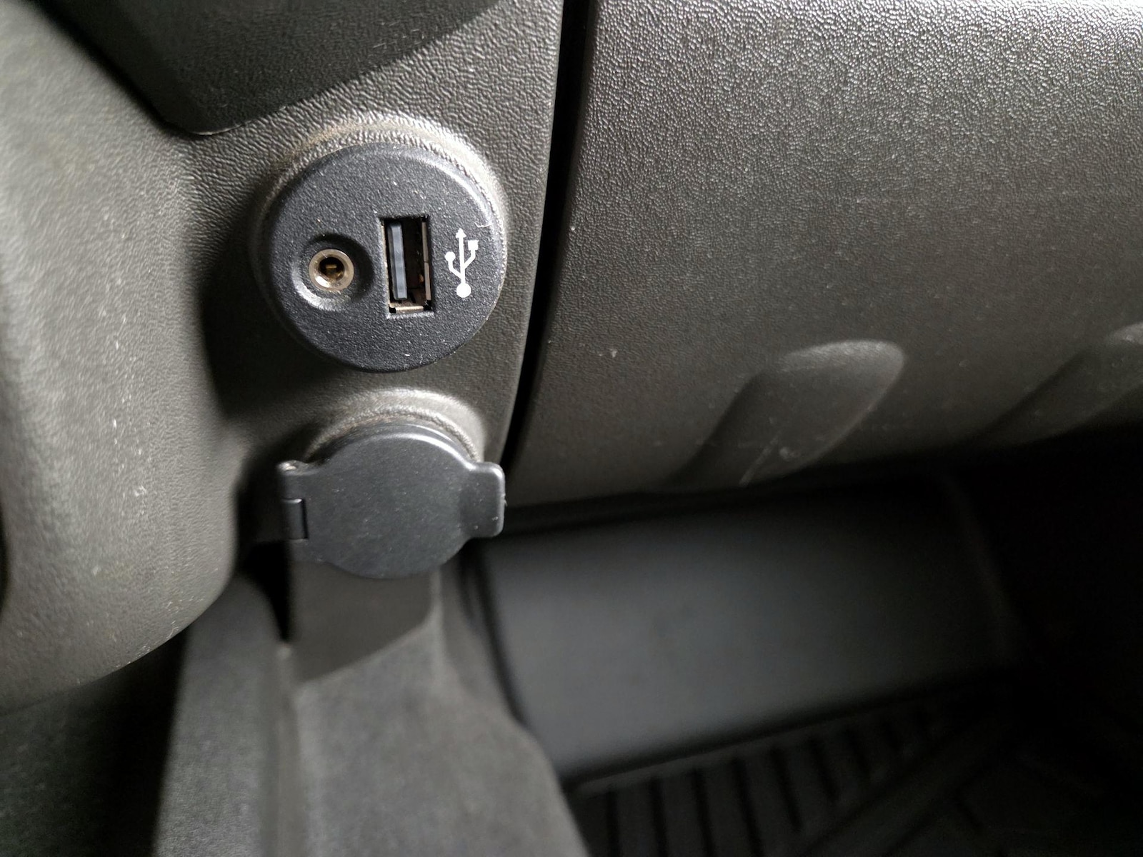2018 Nissan Frontier SV - Photo 17
