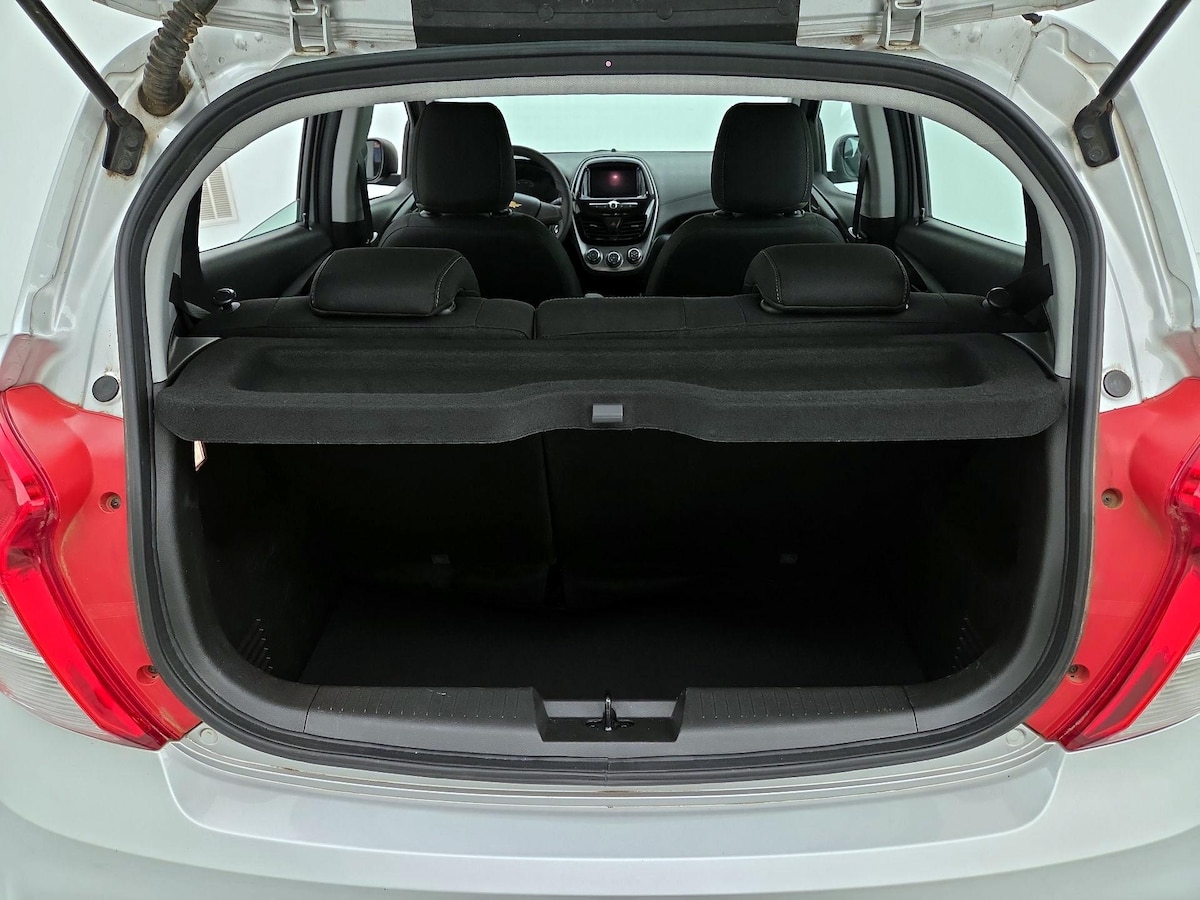 Trunk/Cargo (Seats Up)