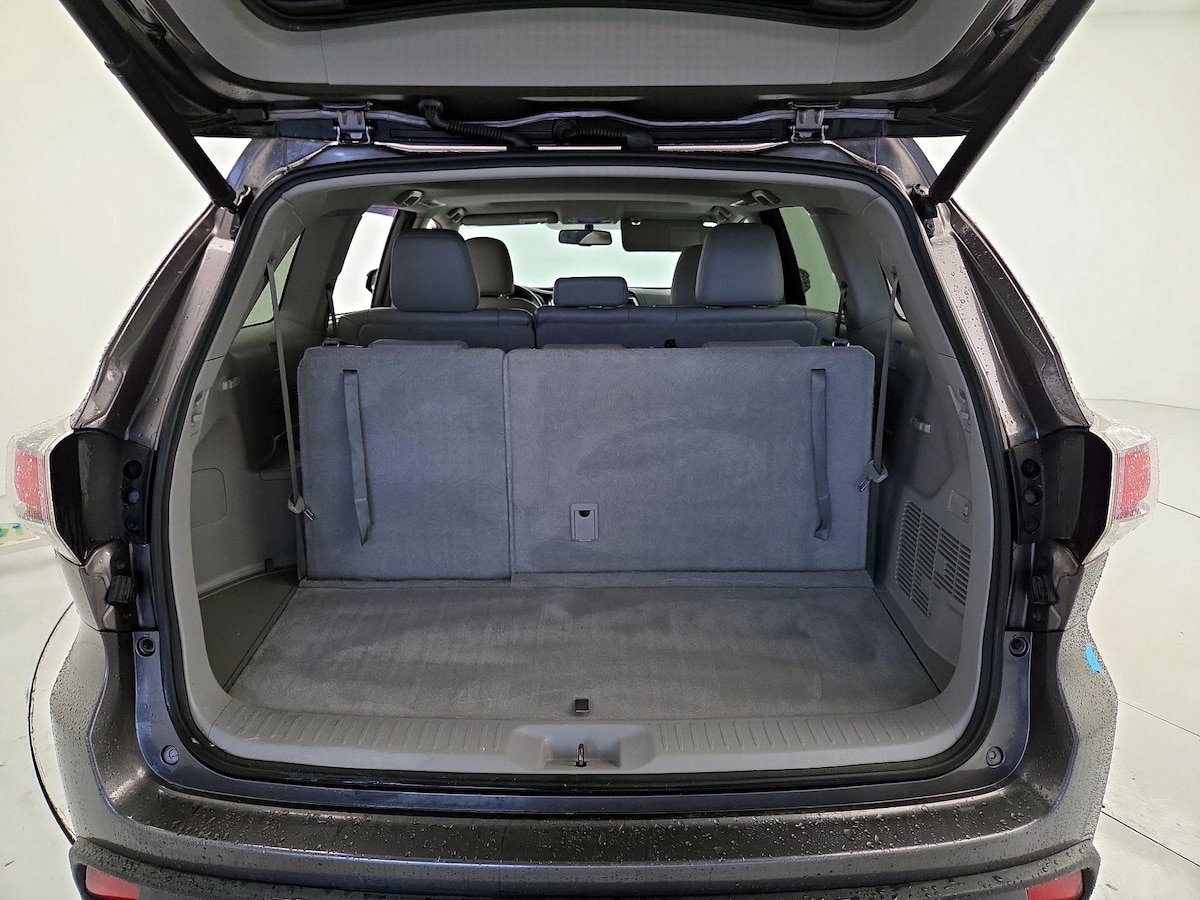 Trunk/Cargo (Seats Up)