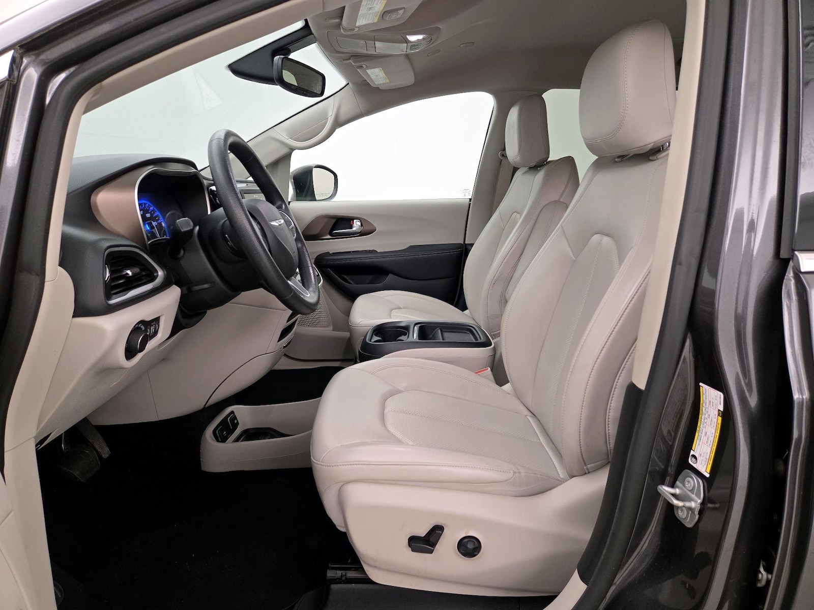 Power Seat(s) & Side Airbags