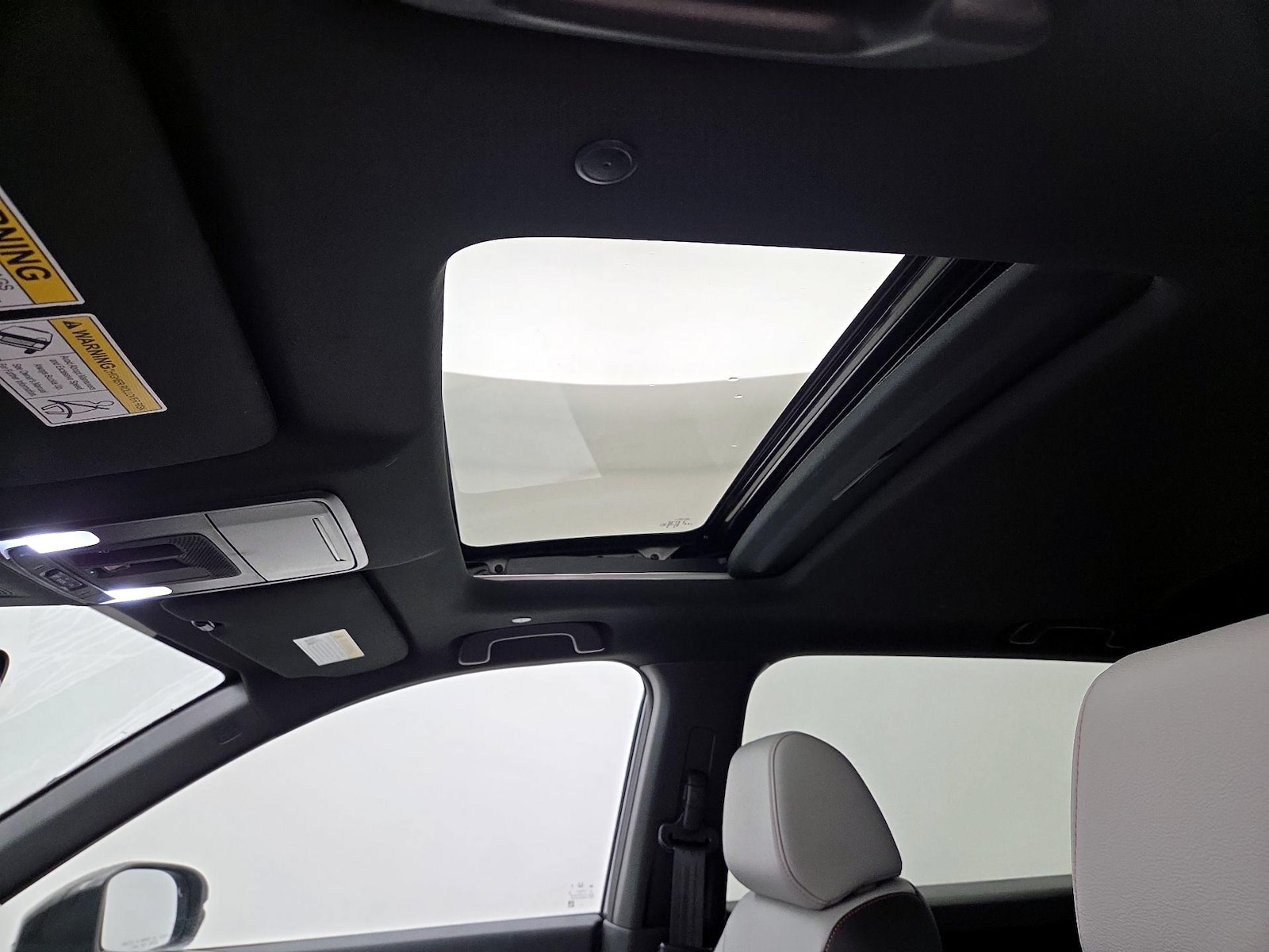 Sunroof(s) & Overhead Airbags
