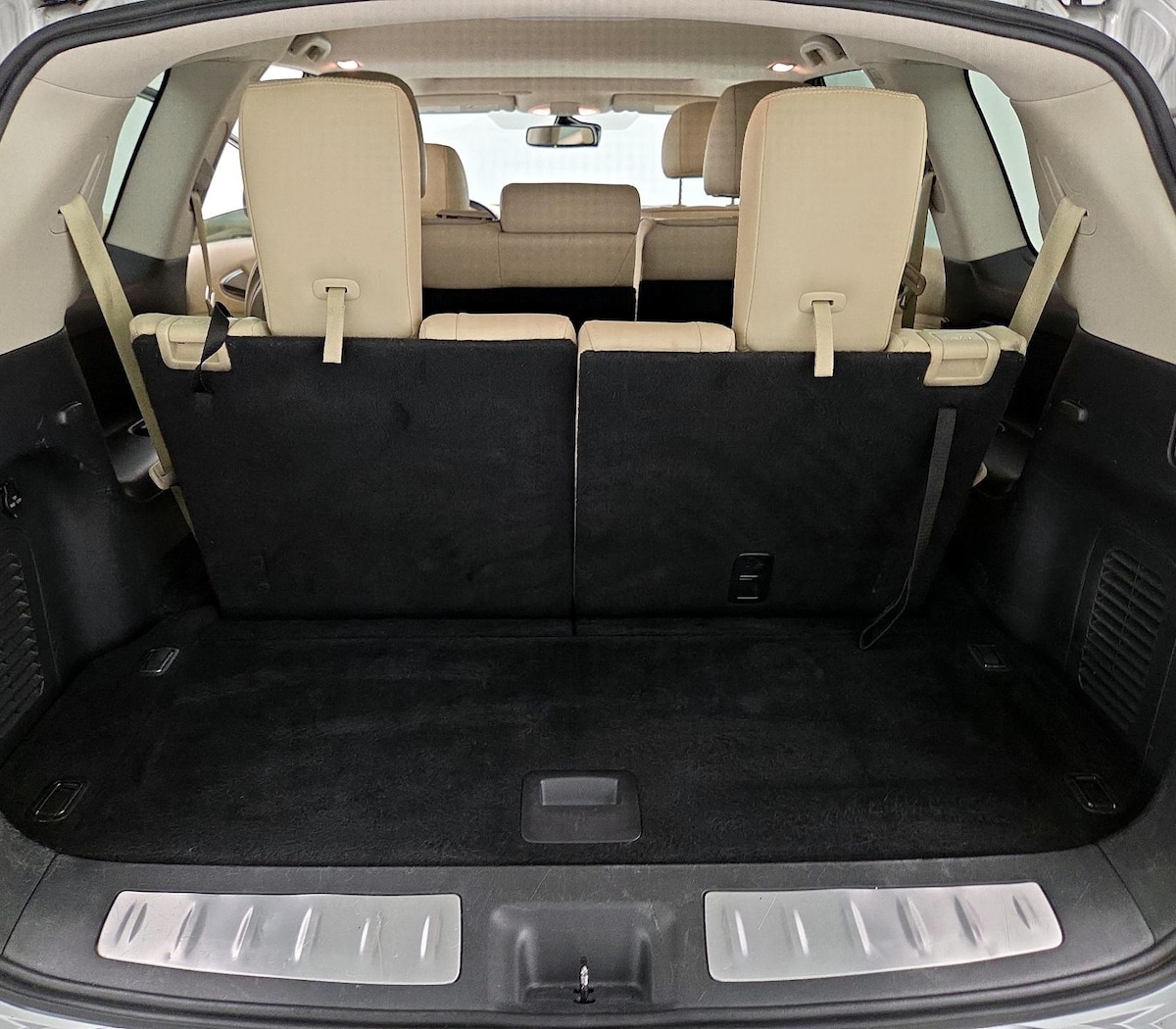 Trunk/Cargo (Seats Up)