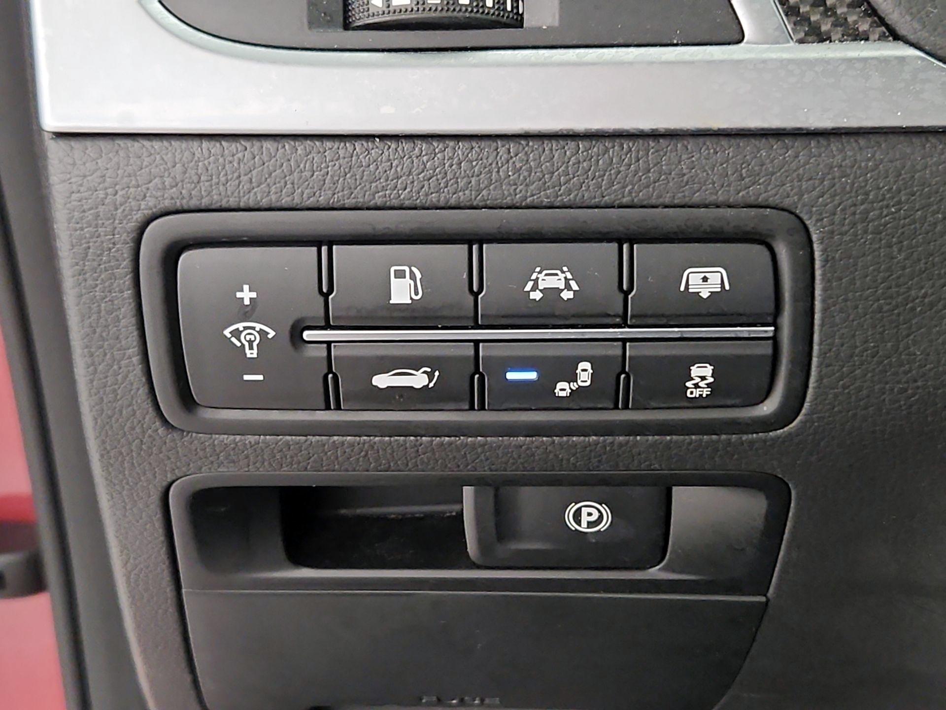 Thumbnail: 2019 Genesis G80 - 13