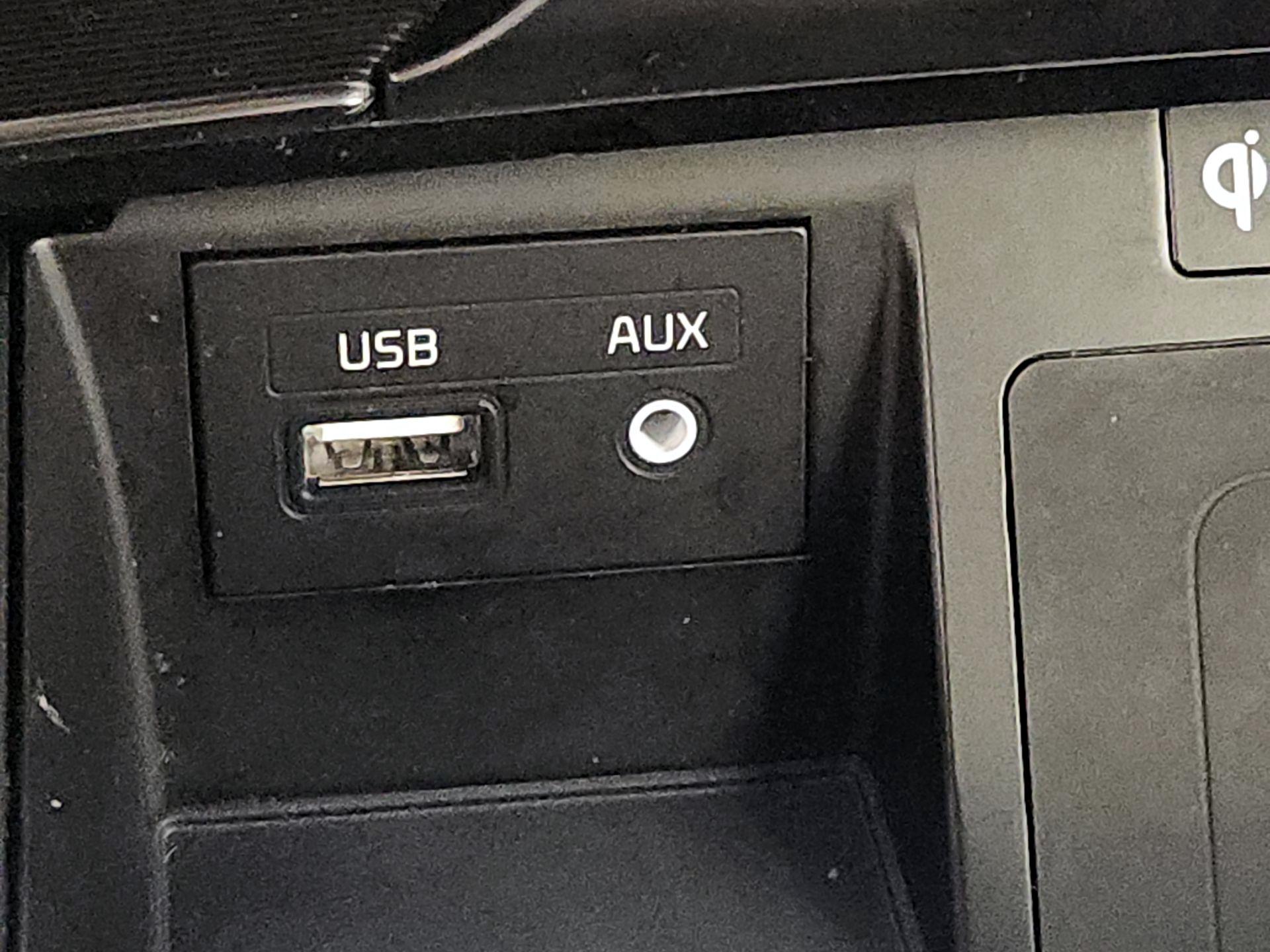 Thumbnail: 2019 Genesis G80 - 19