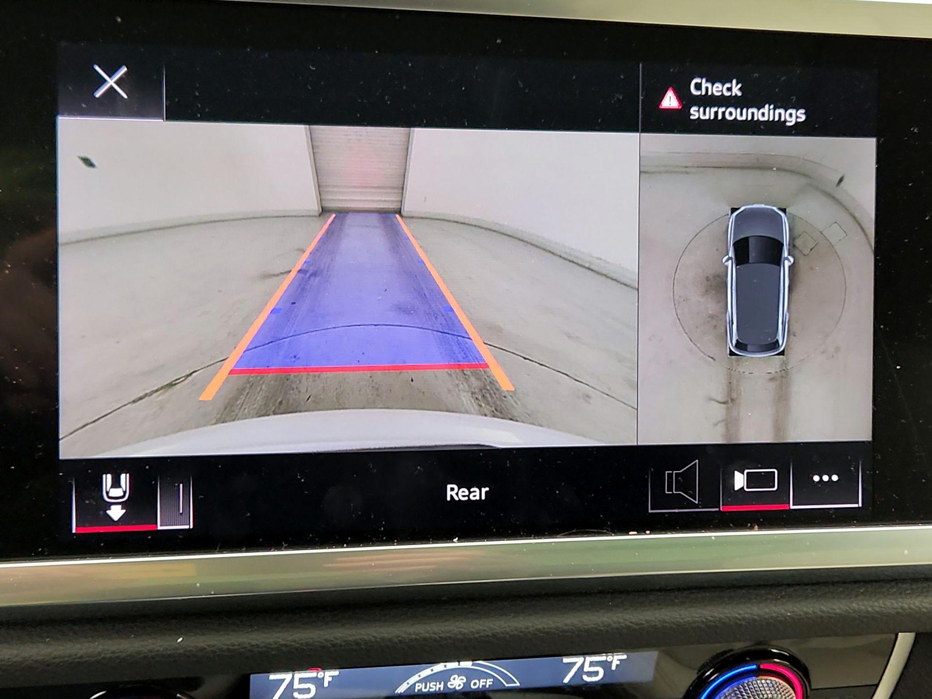 Thumbnail: 2022 Audi Q3 - 14