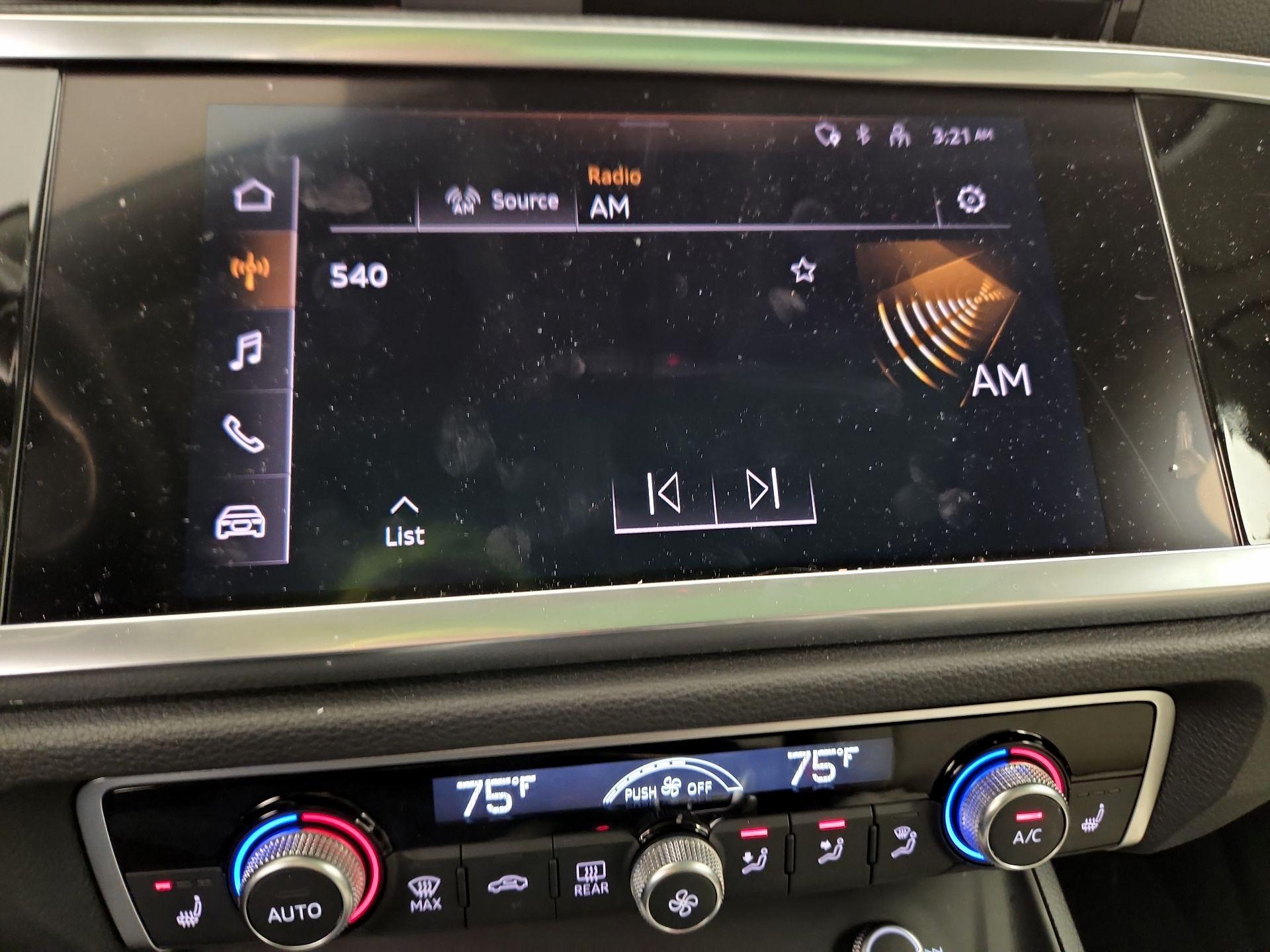 Thumbnail: 2022 Audi Q3 - 15