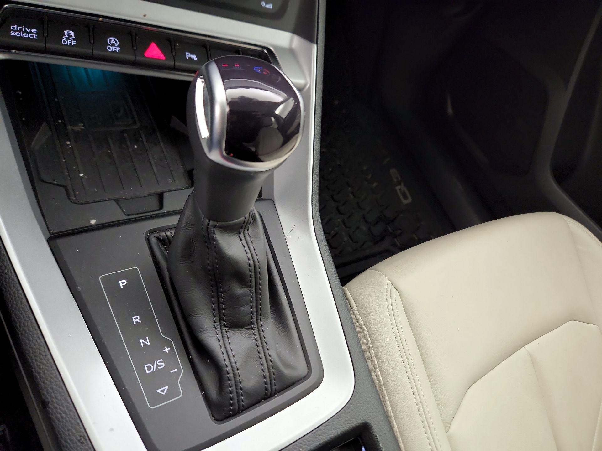 Thumbnail: 2022 Audi Q3 - 16