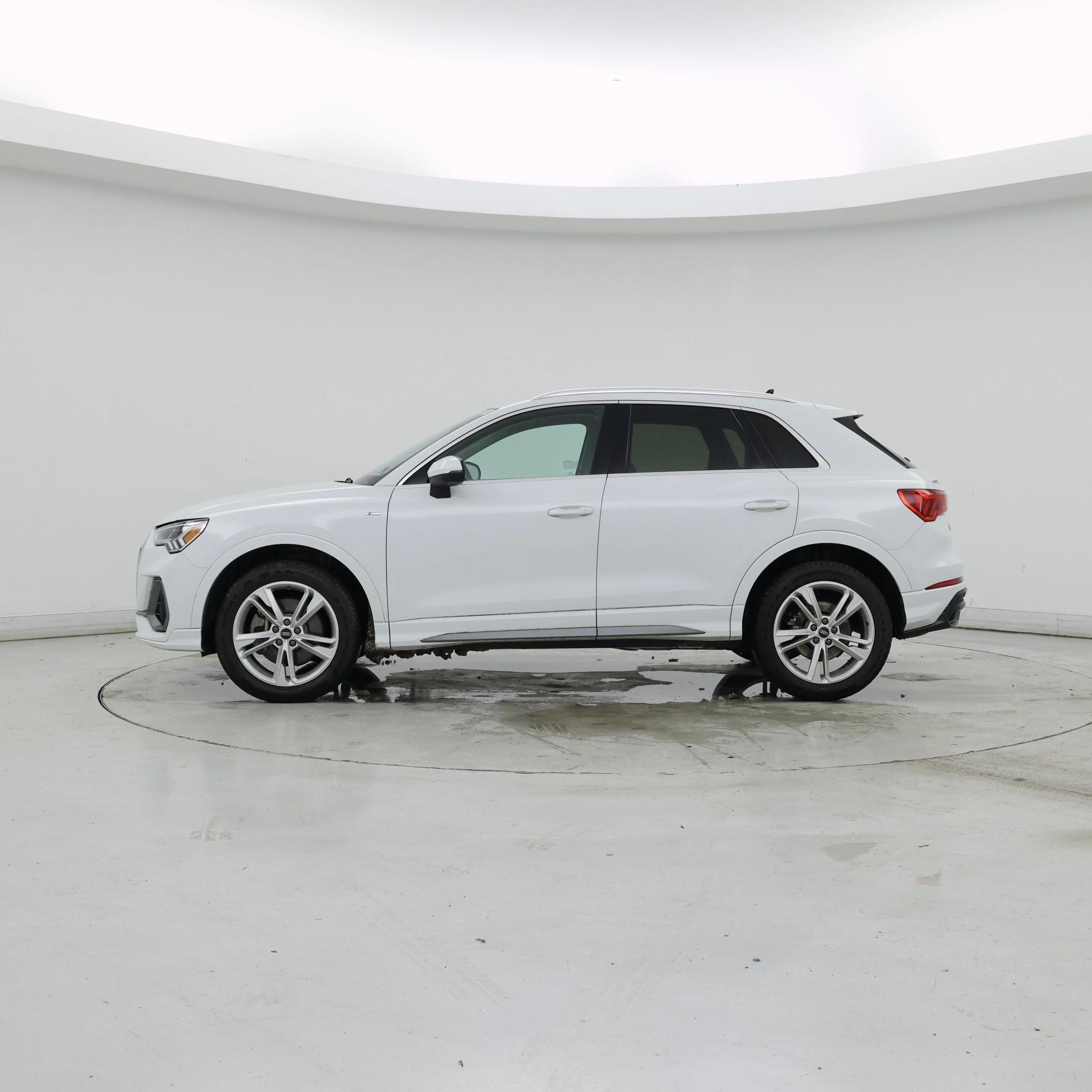 Thumbnail: 2022 Audi Q3 - 3