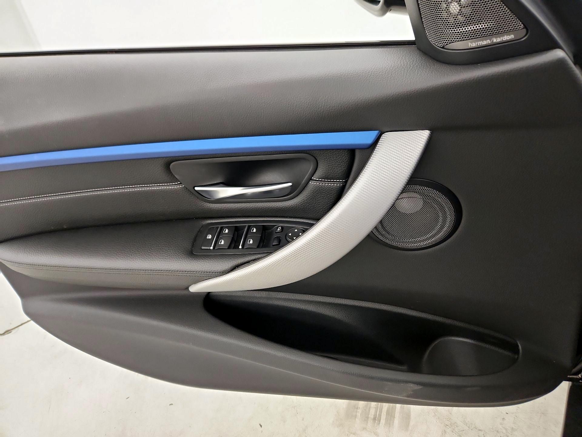 Thumbnail: 2018 BMW 3 Series - 12