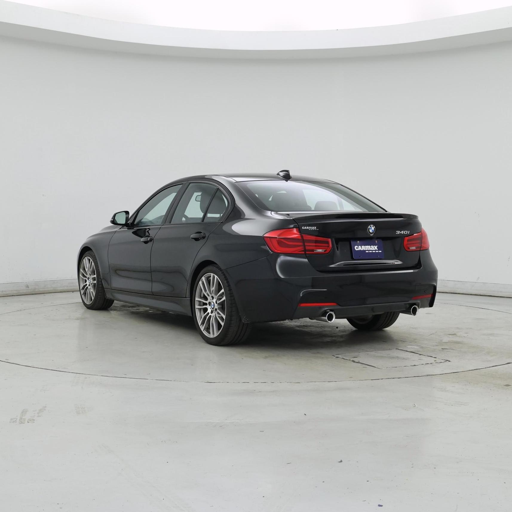 Thumbnail: 2018 BMW 3 Series - 2