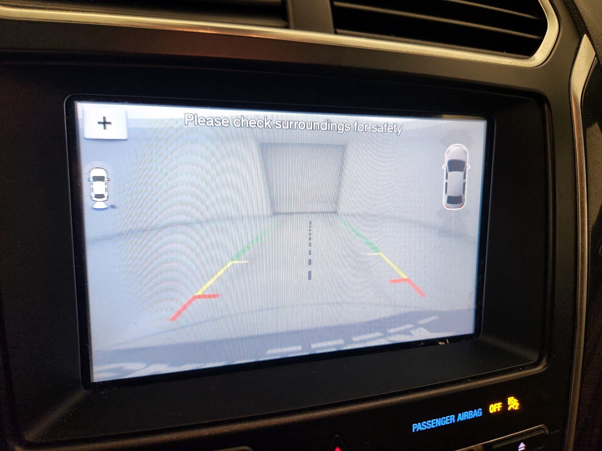 Thumbnail: 2017 Ford Explorer - 15