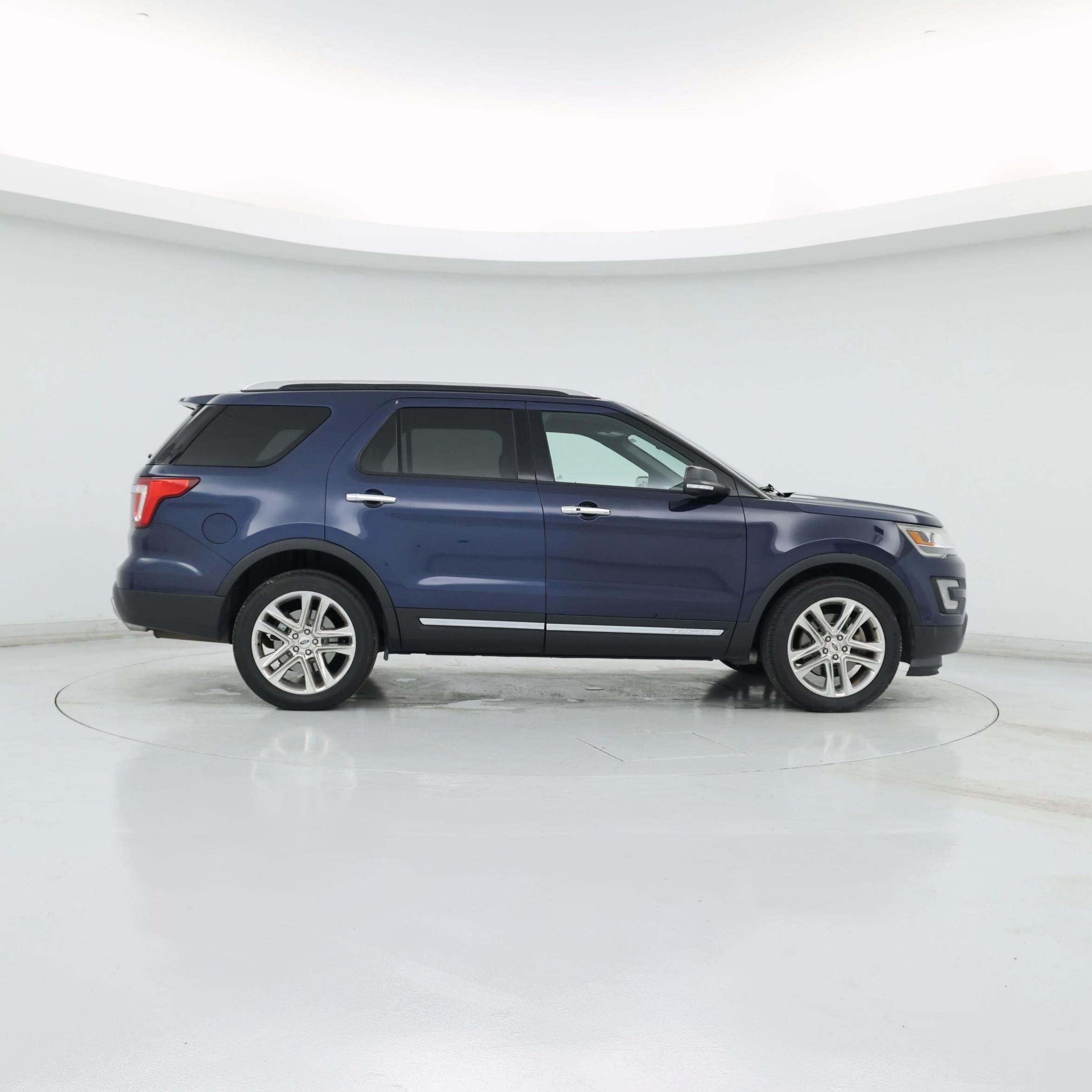 Thumbnail: 2017 Ford Explorer - 7