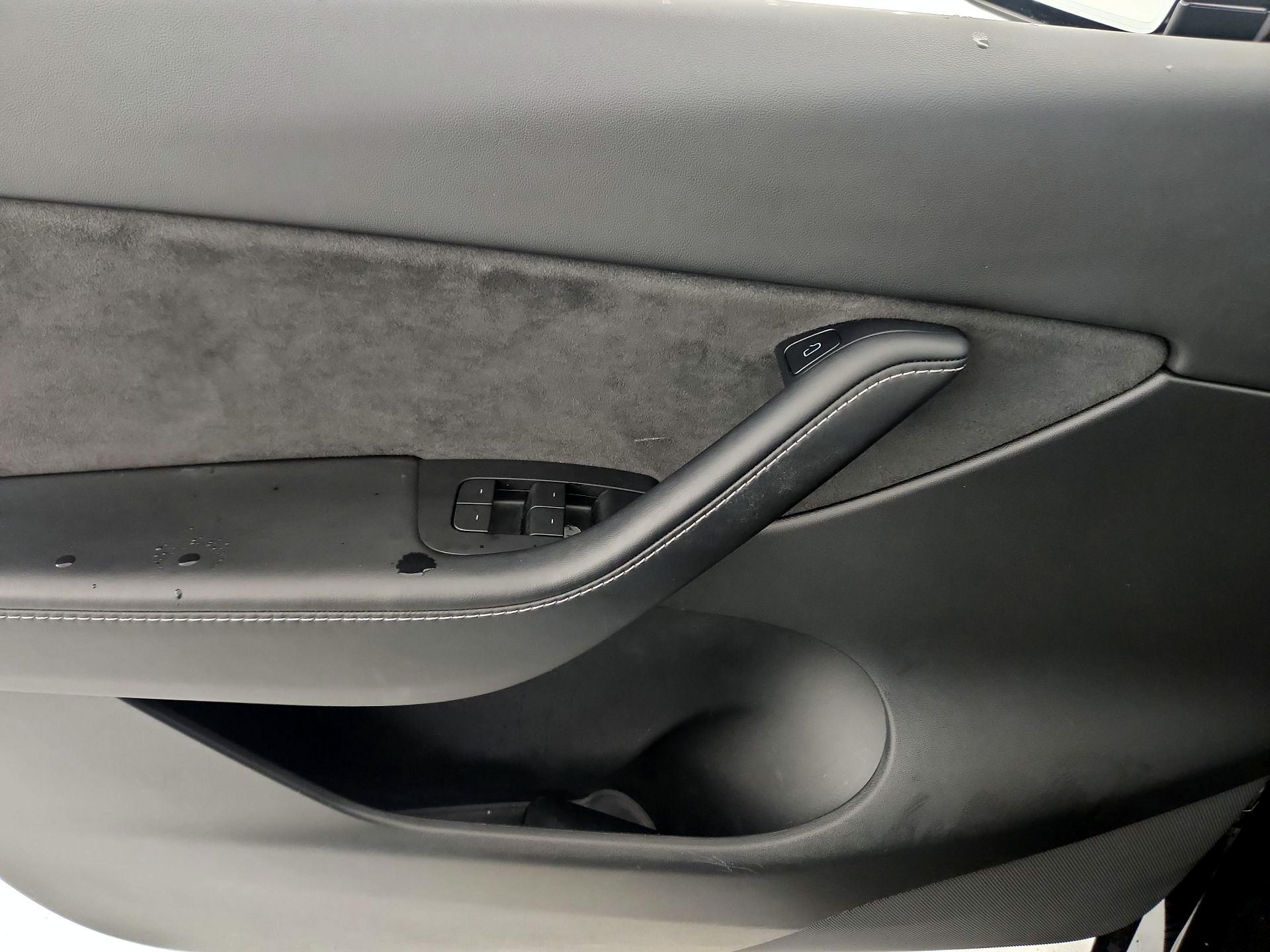 Thumbnail: 2022 Tesla Model Y - 12